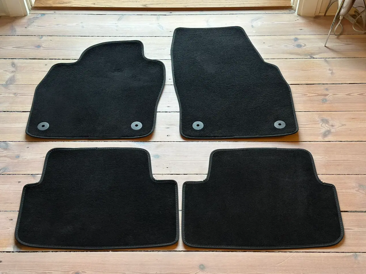 Billede 1 - Originale bilmåtter til Polo VW