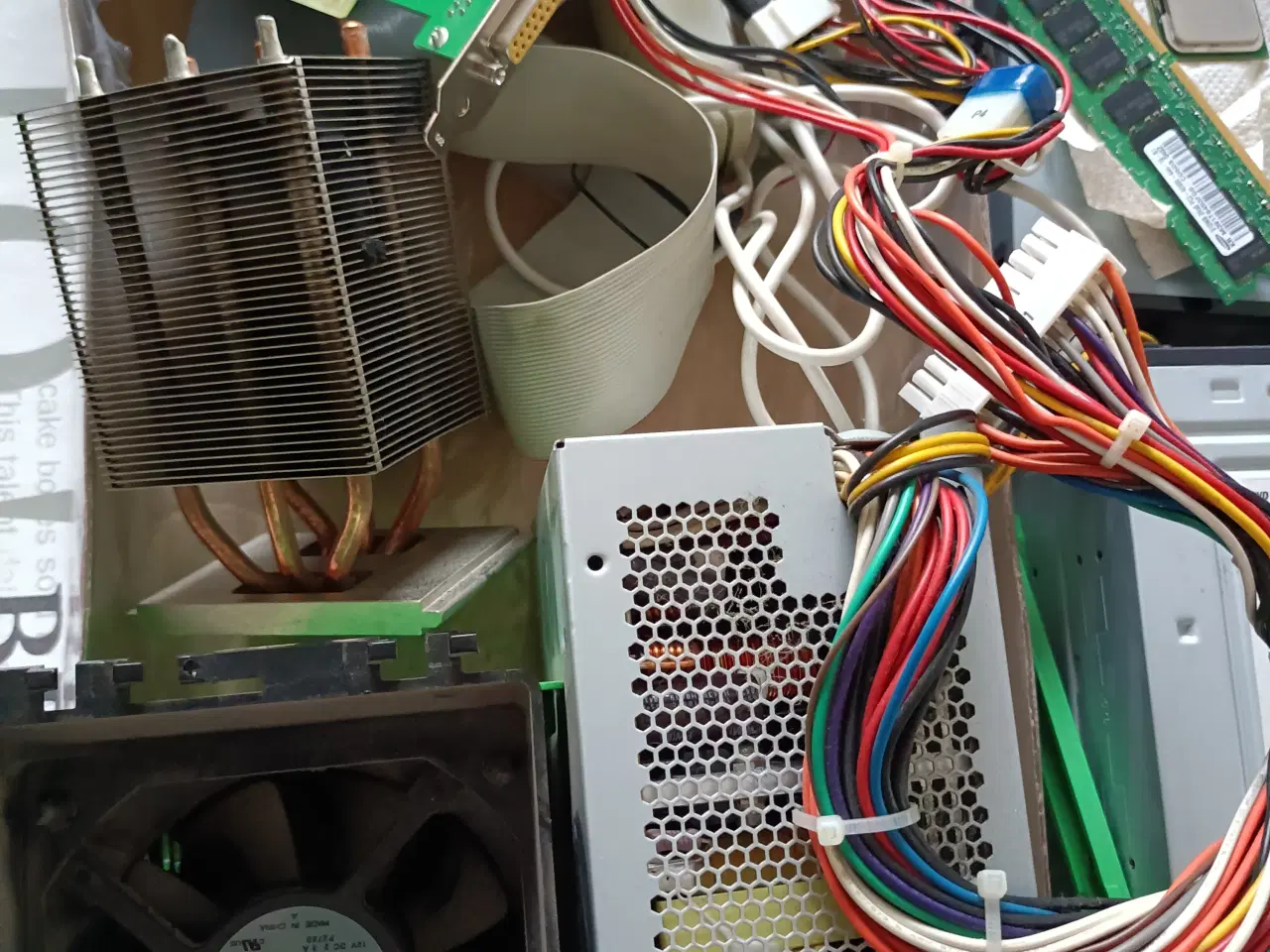 Billede 3 - Kæmpe bunke retro dele m/computer