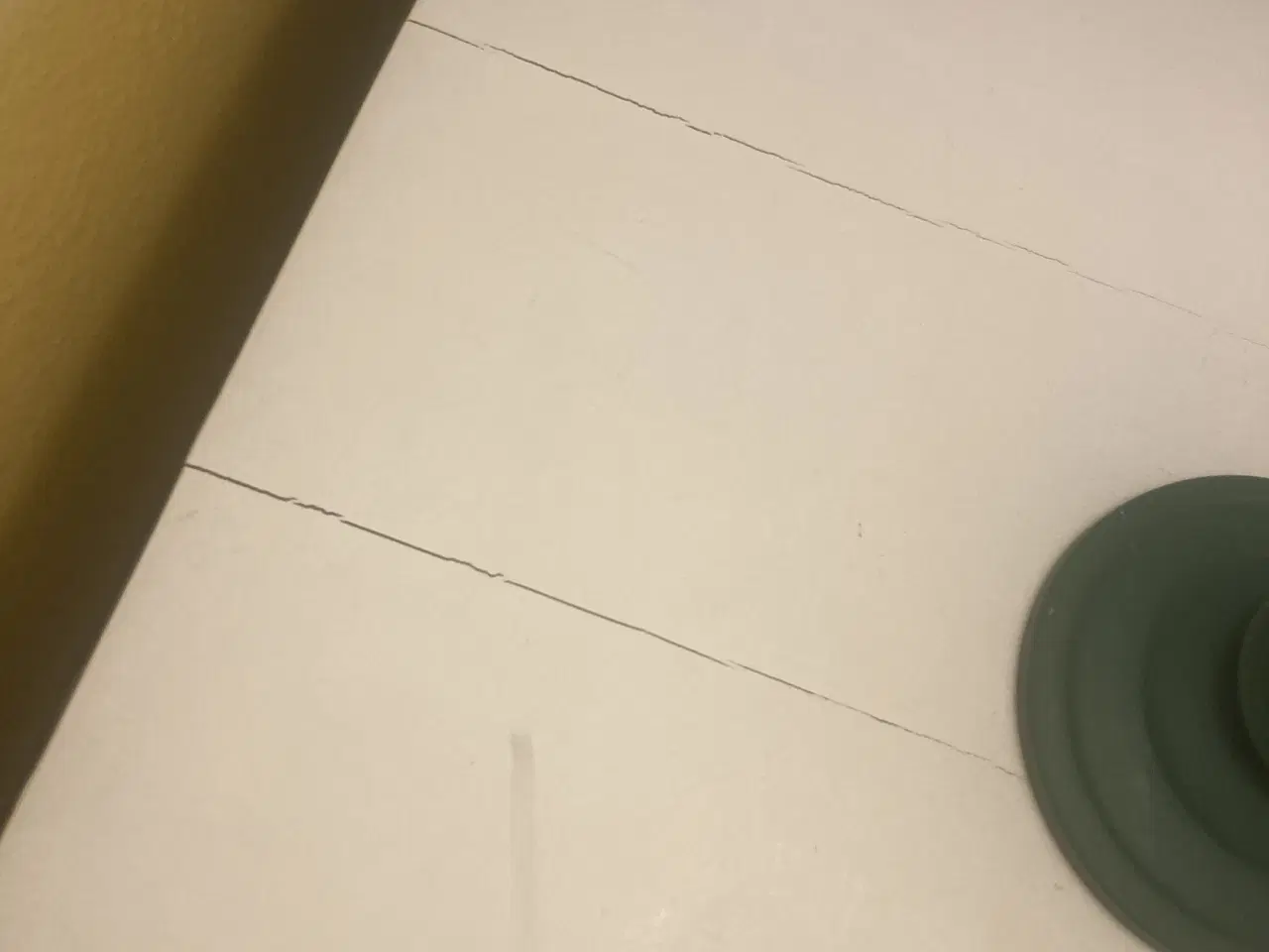 Billede 6 - Romantisk skænk m. flotte gitterlåger & udskæring