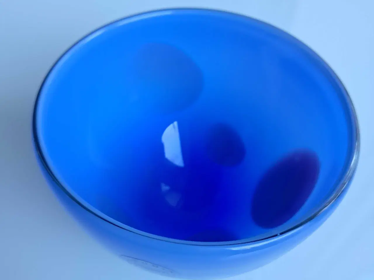 Billede 1 - Blå glasskål fra Søholm, kunstglas