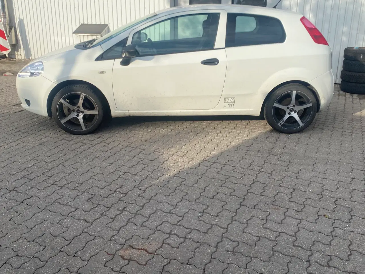 Billede 2 - Fiat Punto van nysynet d.11/4-25. Gulplade