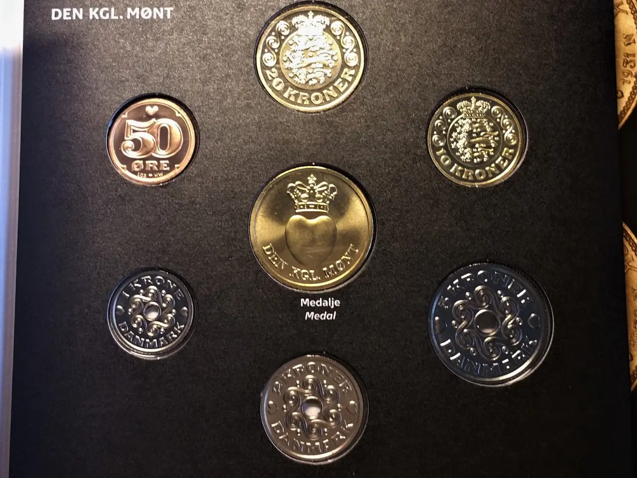 Billede 4 - DET KGL MØNTSÆT 2016 Med 10 KR KRONE 2016 LGS  !!