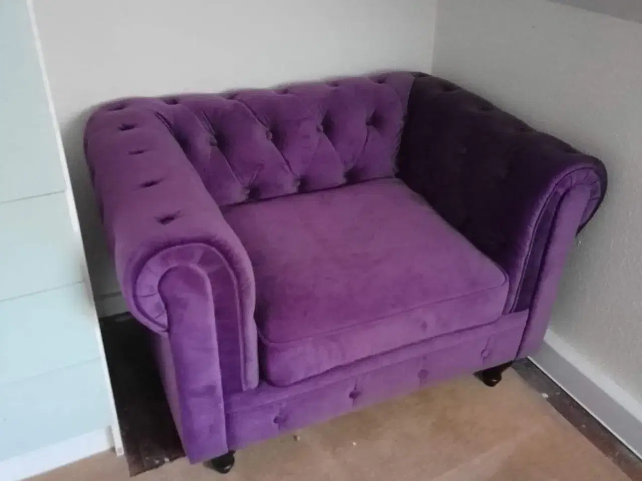 Billede 1 - Chesterfield lilla blød velour, 2 Ppers sofa+ stol