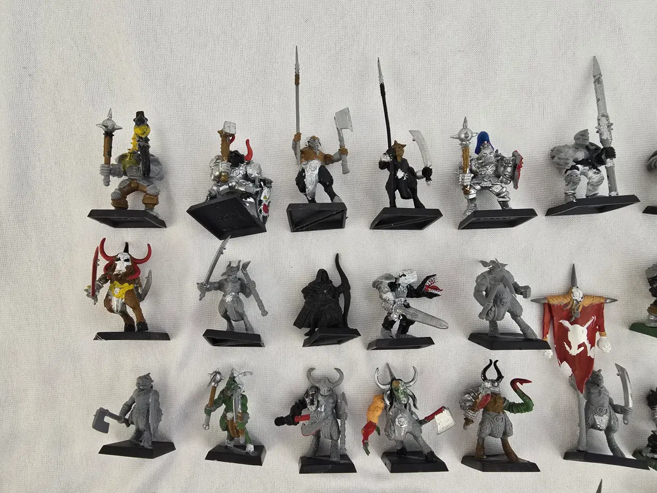 Billede 2 - Warhammer figurer sælges samlet