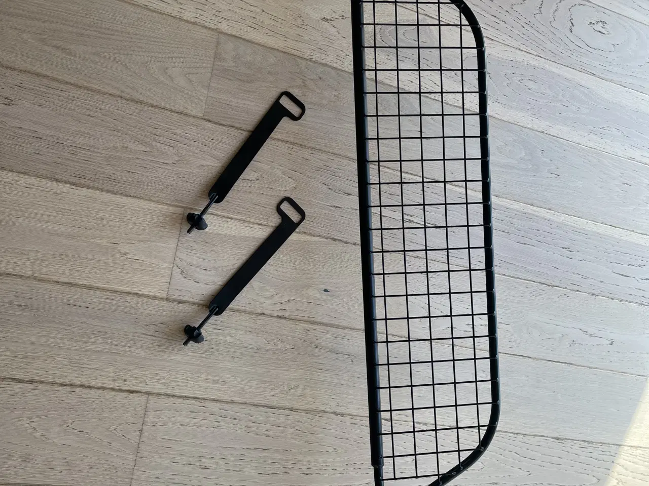 Billede 3 - Hunde/last gitter til Passat b8