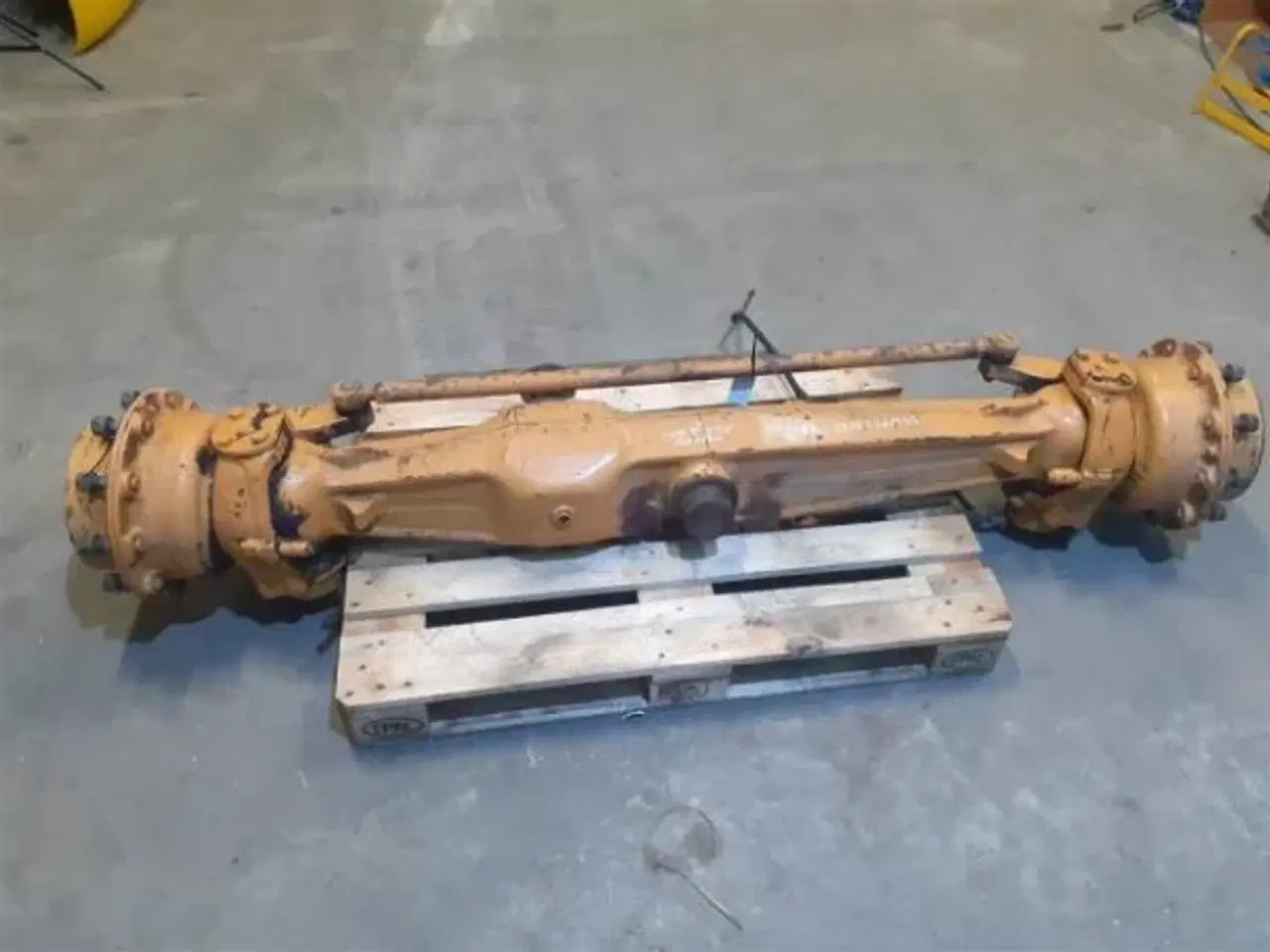 Billede 3 - Case 595 SLE Foraksel 3518276M93