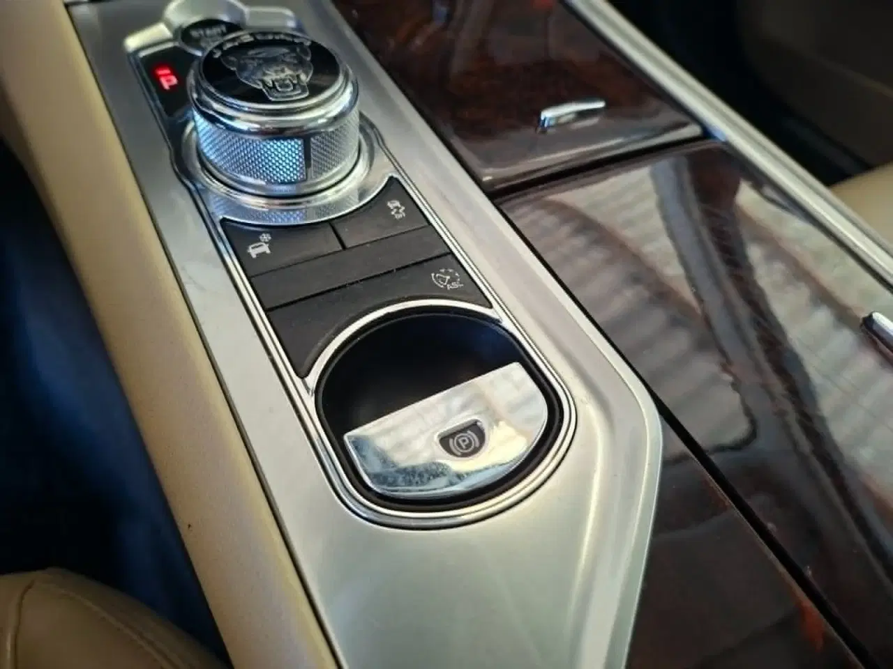 Billede 11 - Jaguar XF 2,2 D Luxury aut.