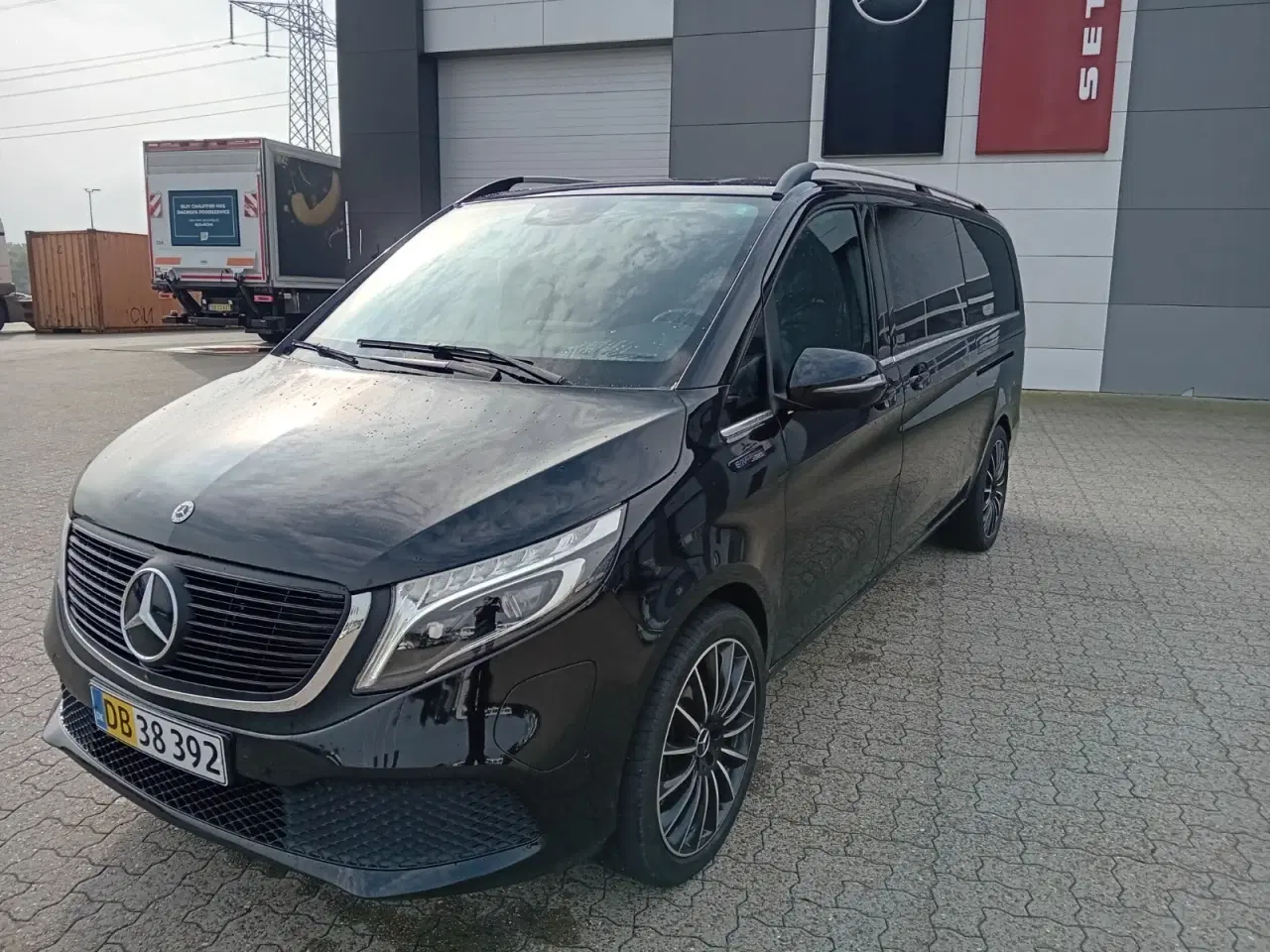 Billede 1 - Mercedes EQV300  Avantgarde XL Van