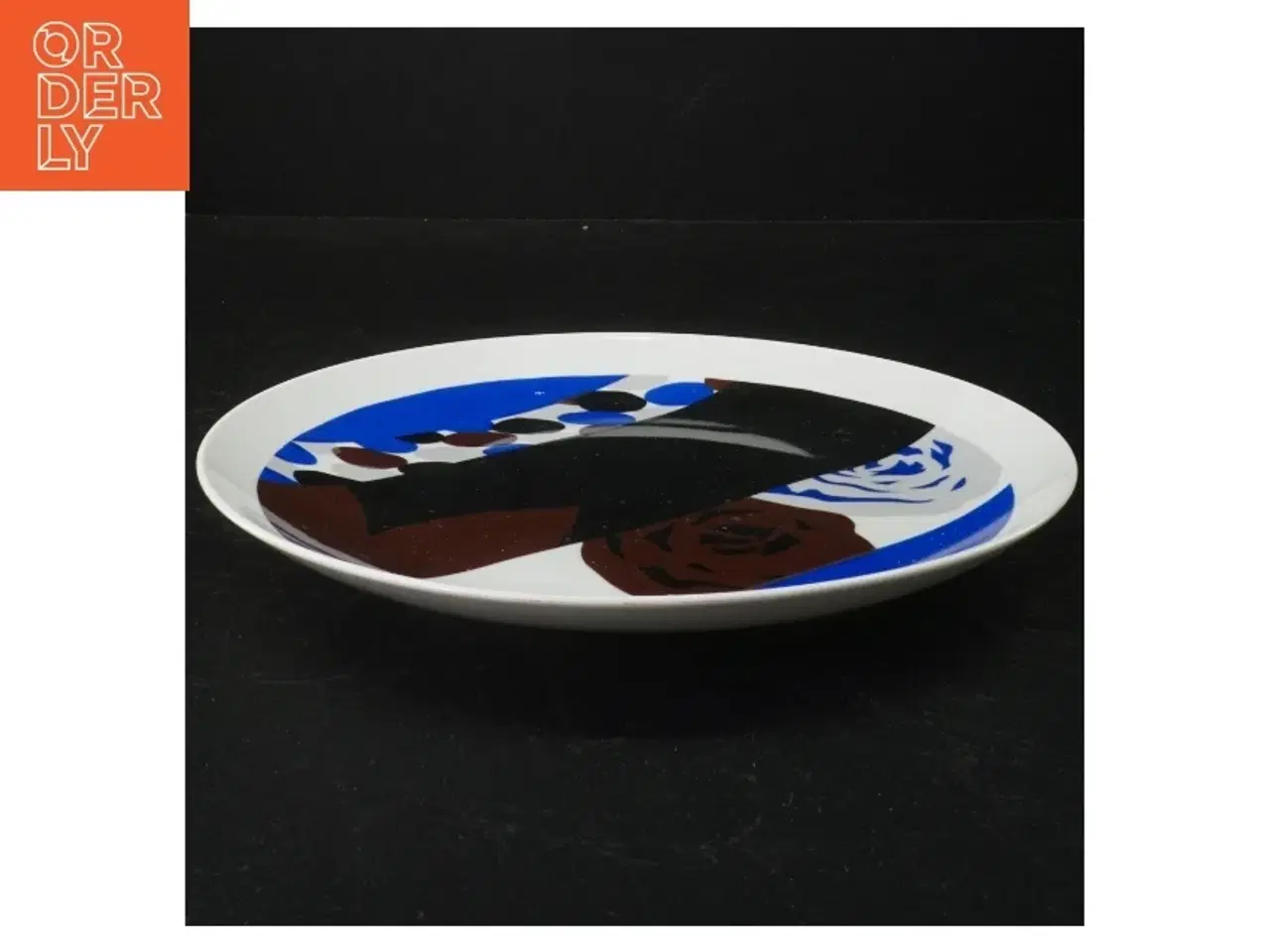 Billede 2 - Kunstnerisk porcelænstallerken fra Gyrr Og Gæster (str. 24 cm i diameter)
