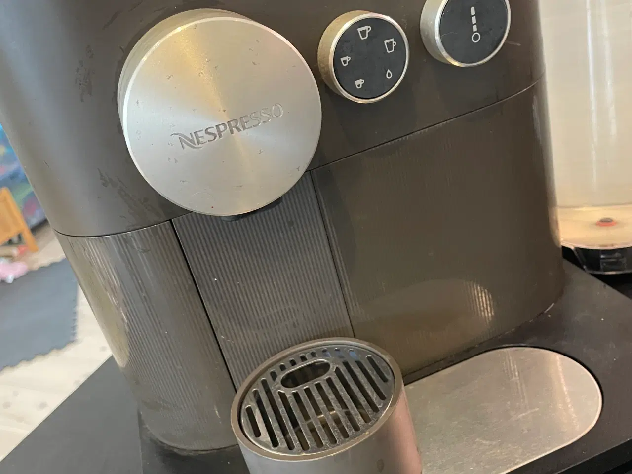 Billede 2 - Nespresso – Stilren kaffemaskine