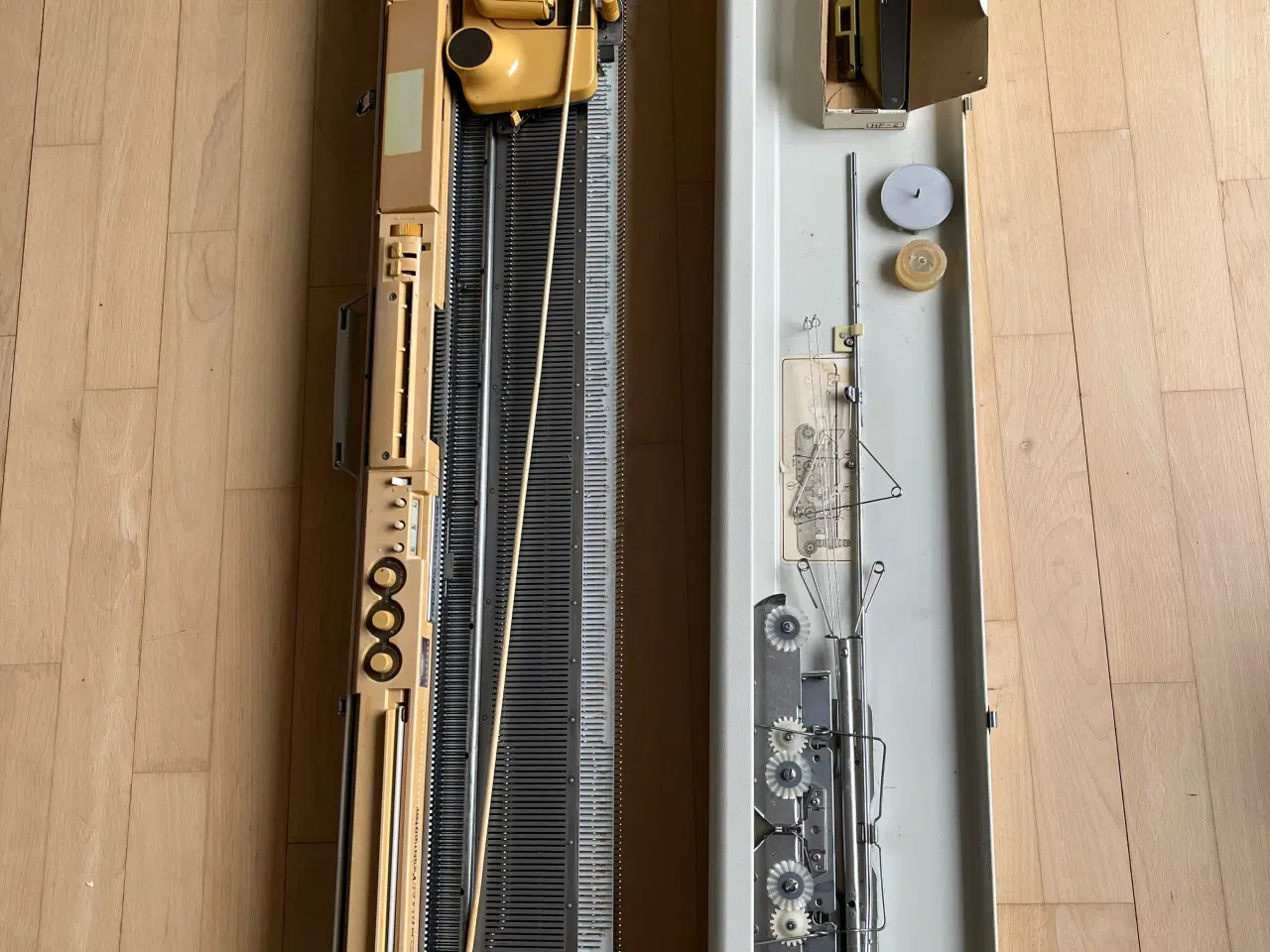 Billede 4 - Strikkemaskine Empiral Knitmaster 328