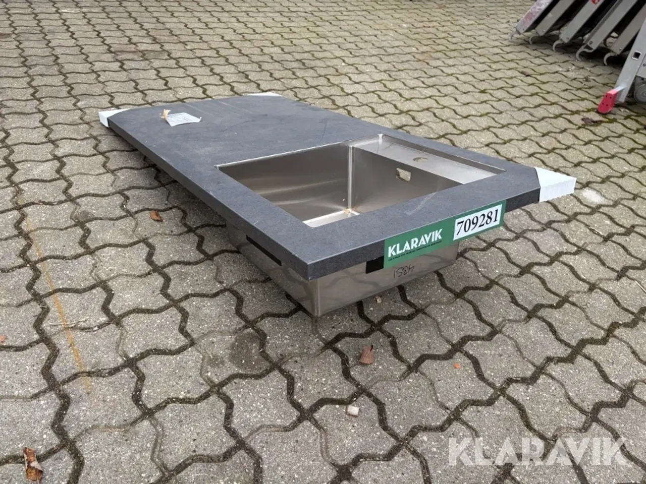 Billede 3 - Bordplade med nedsænket håndvask