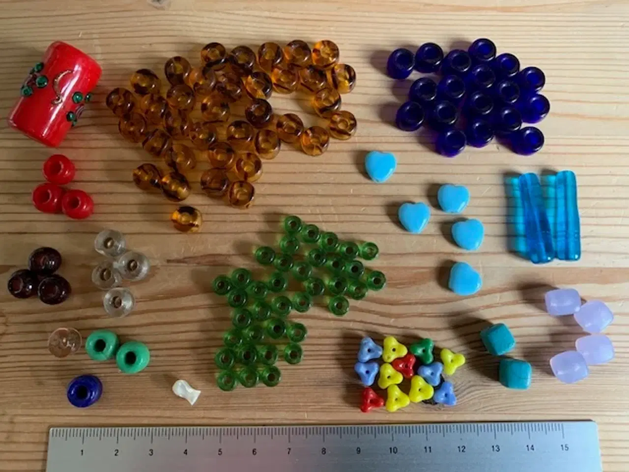 Billede 1 - Perler, ca. 80 gram - retro - samlet pris 25 kr.