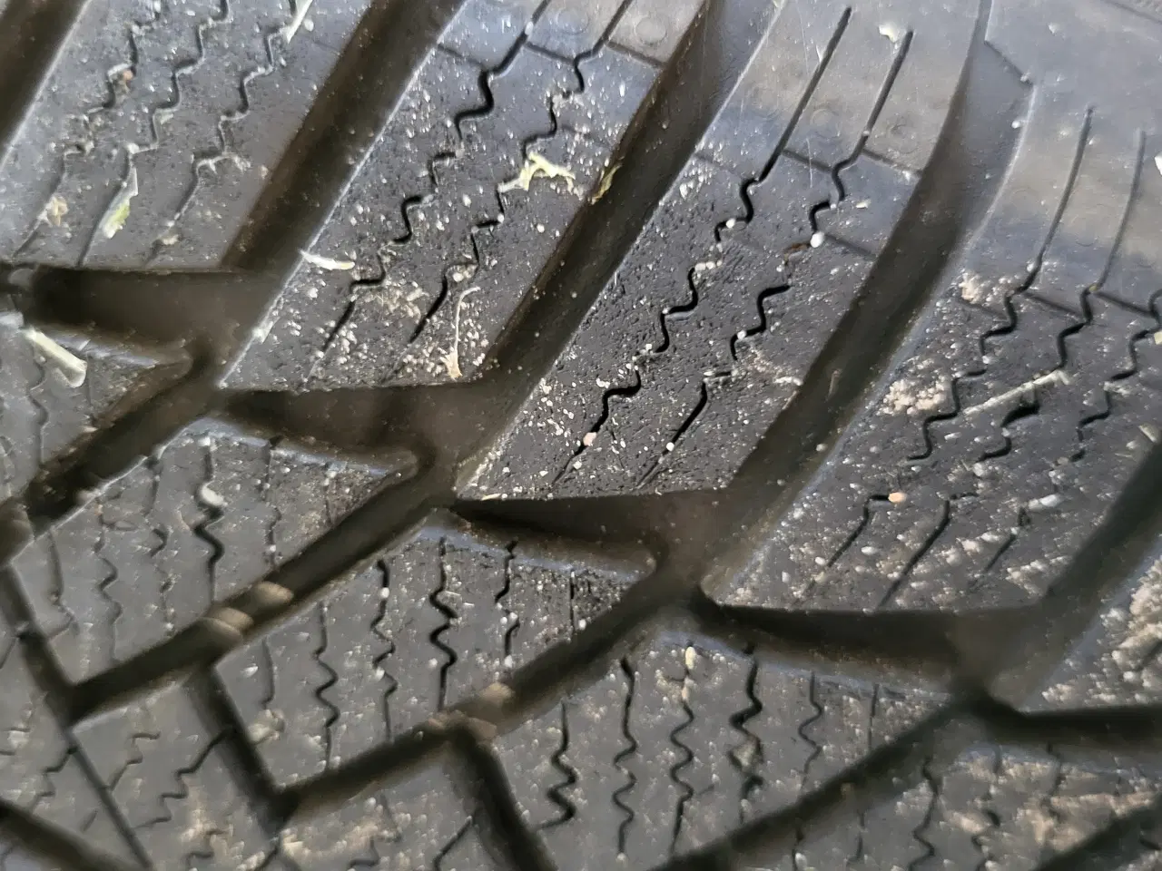 Billede 3 - VW Continental vinterdæk 16" 205-60