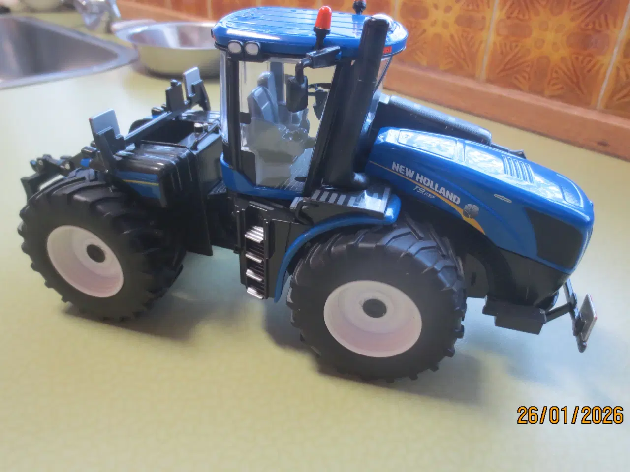 Billede 4 - 2 stk Modeltraktor HOLLAND T9 530/565