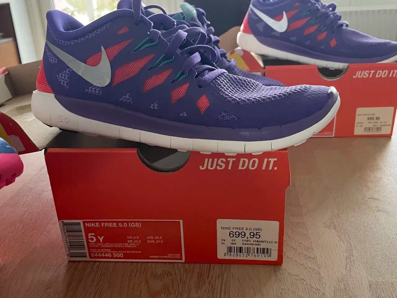Billede 2 - Nike free i str 37,5 & str 38 sælges 