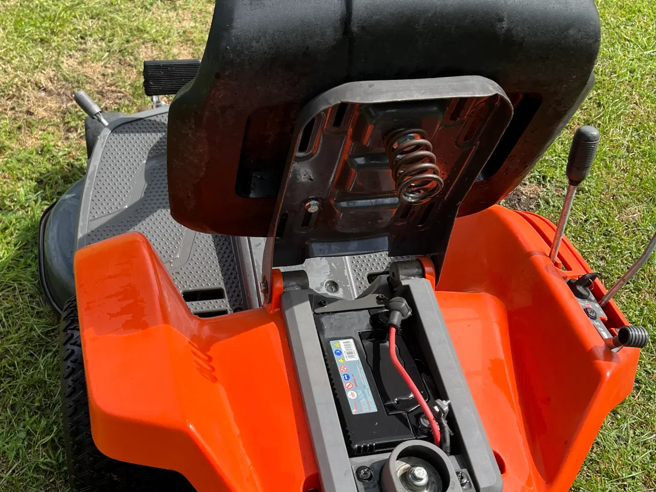 Billede 3 - Græsslåmaskine Husqvarna R111B5