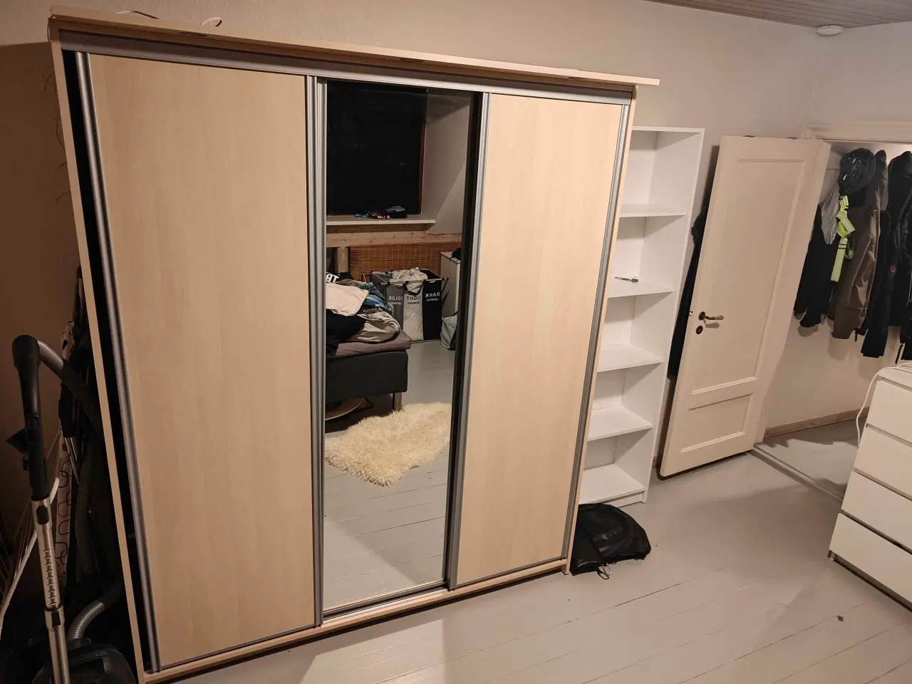 Billede 6 - Klædeskab i god stand 