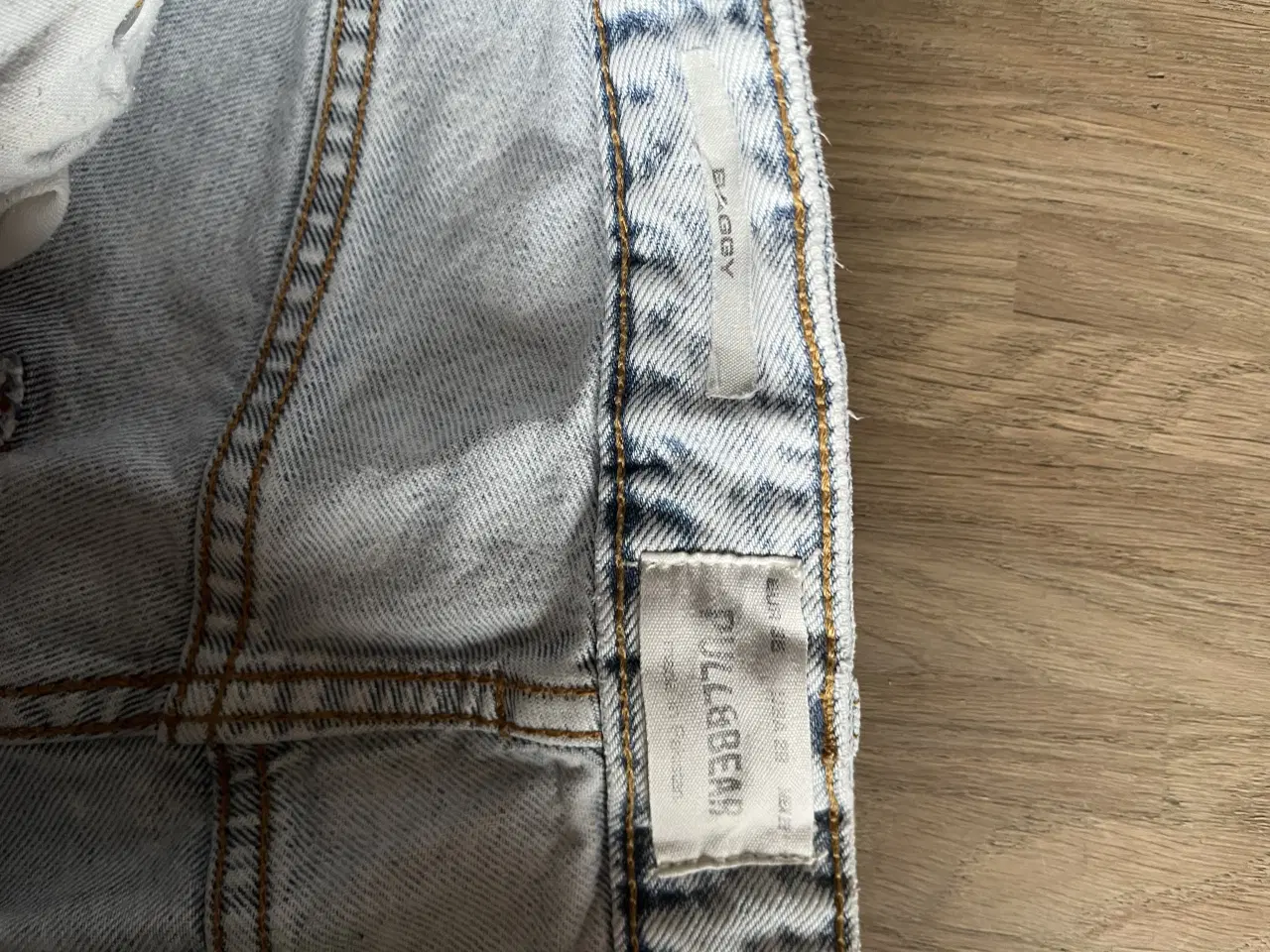 Billede 8 - Lyse denim shorts str. 158