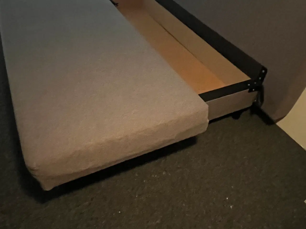 Billede 3 - Sovesofa let brugt.