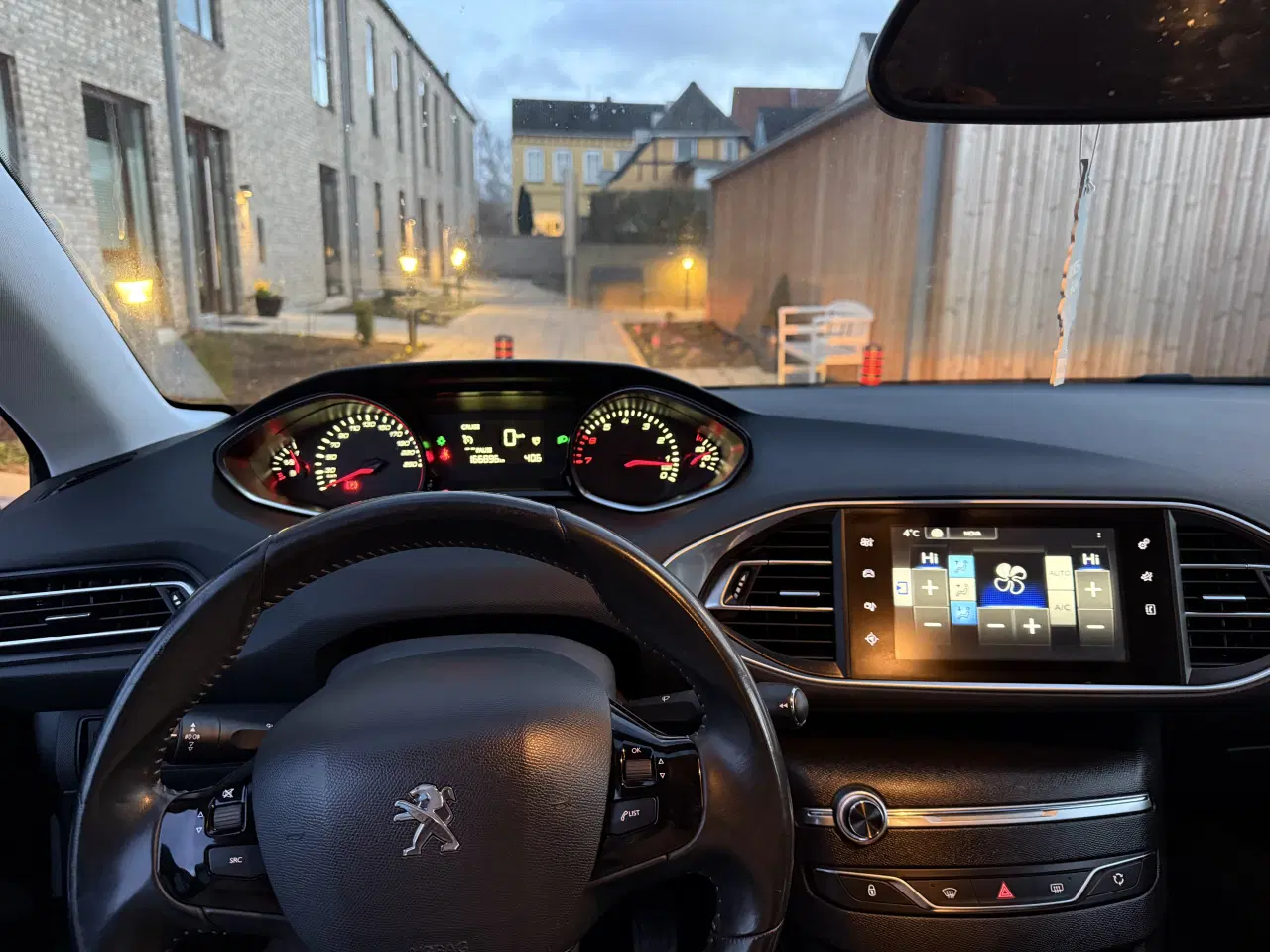 Billede 5 - Peugeot 308 1.2 Benzin Lav Km