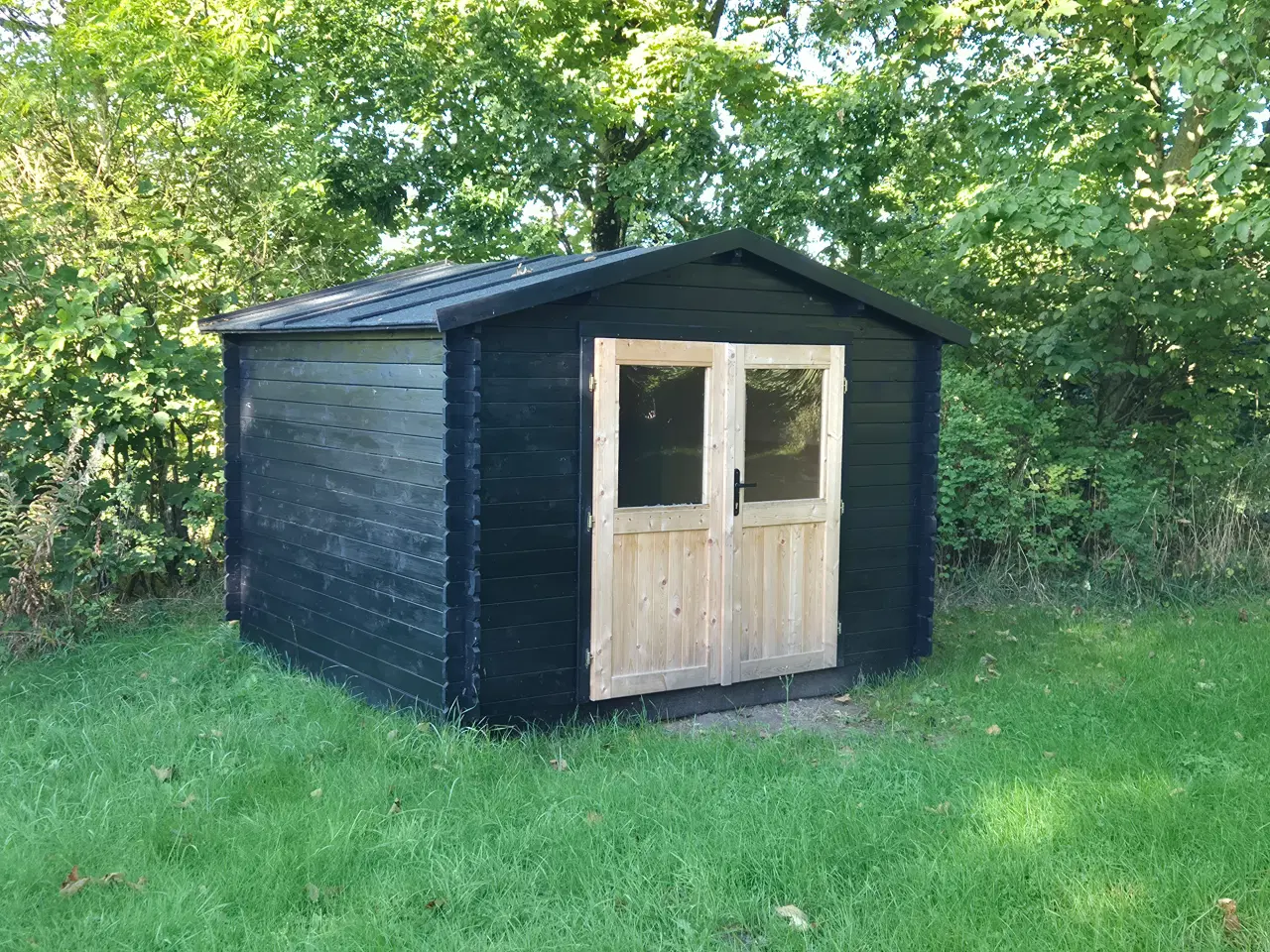 Billede 1 - Hytte Sort 2-dørs 8½ m2