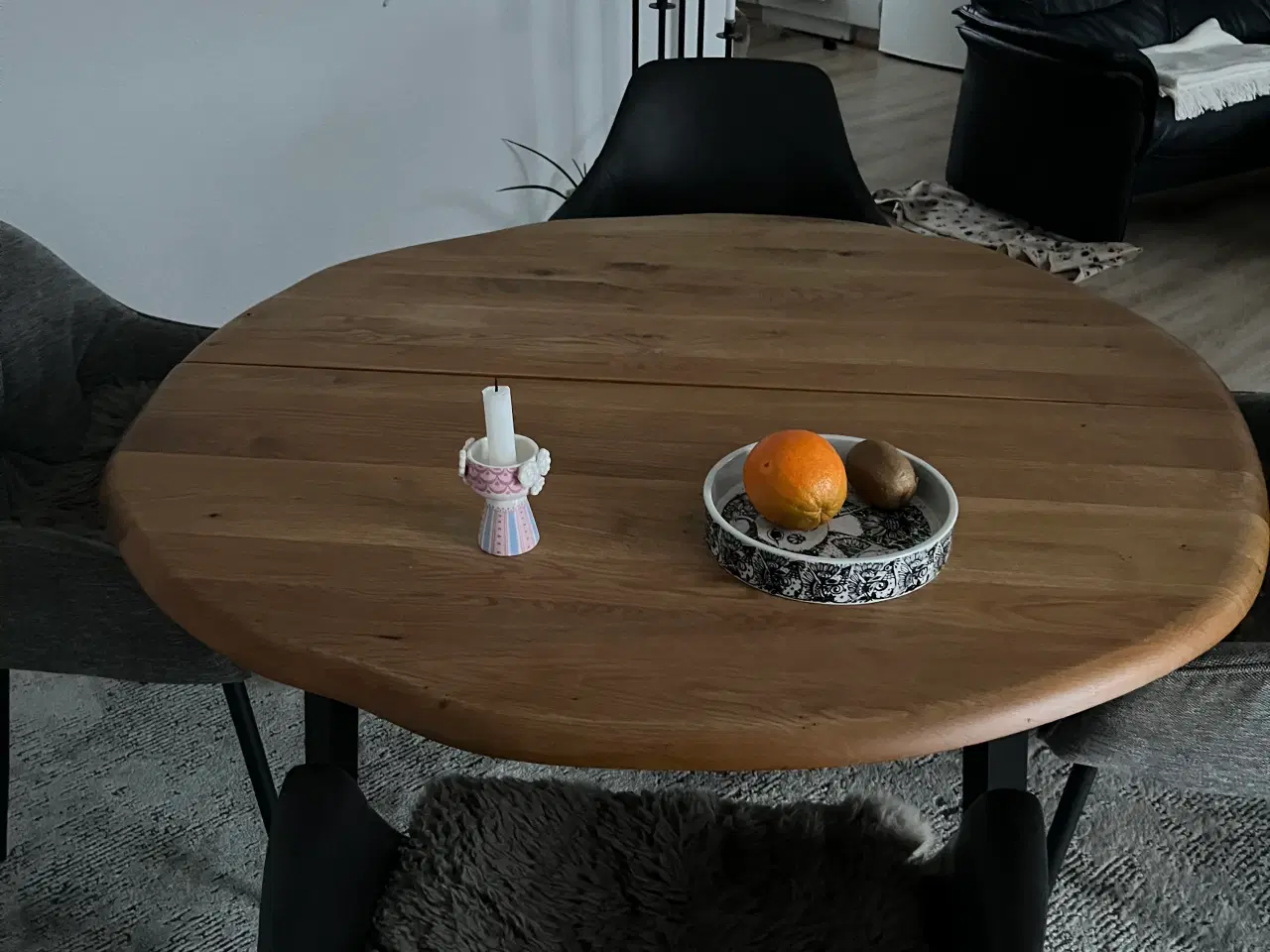 Billede 1 - Rundt plankespisebord 