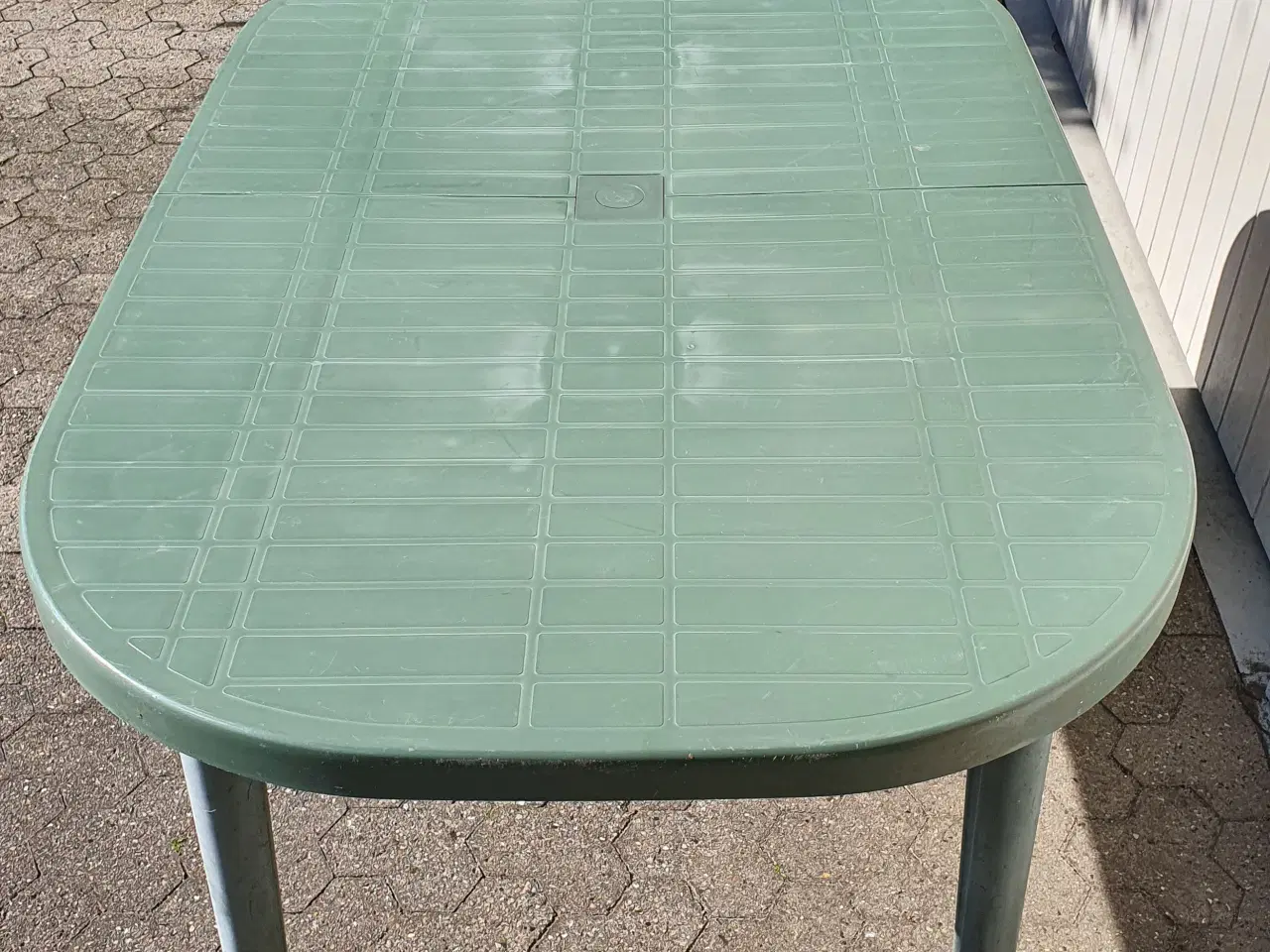 Billede 1 - Havebord m 8 stole