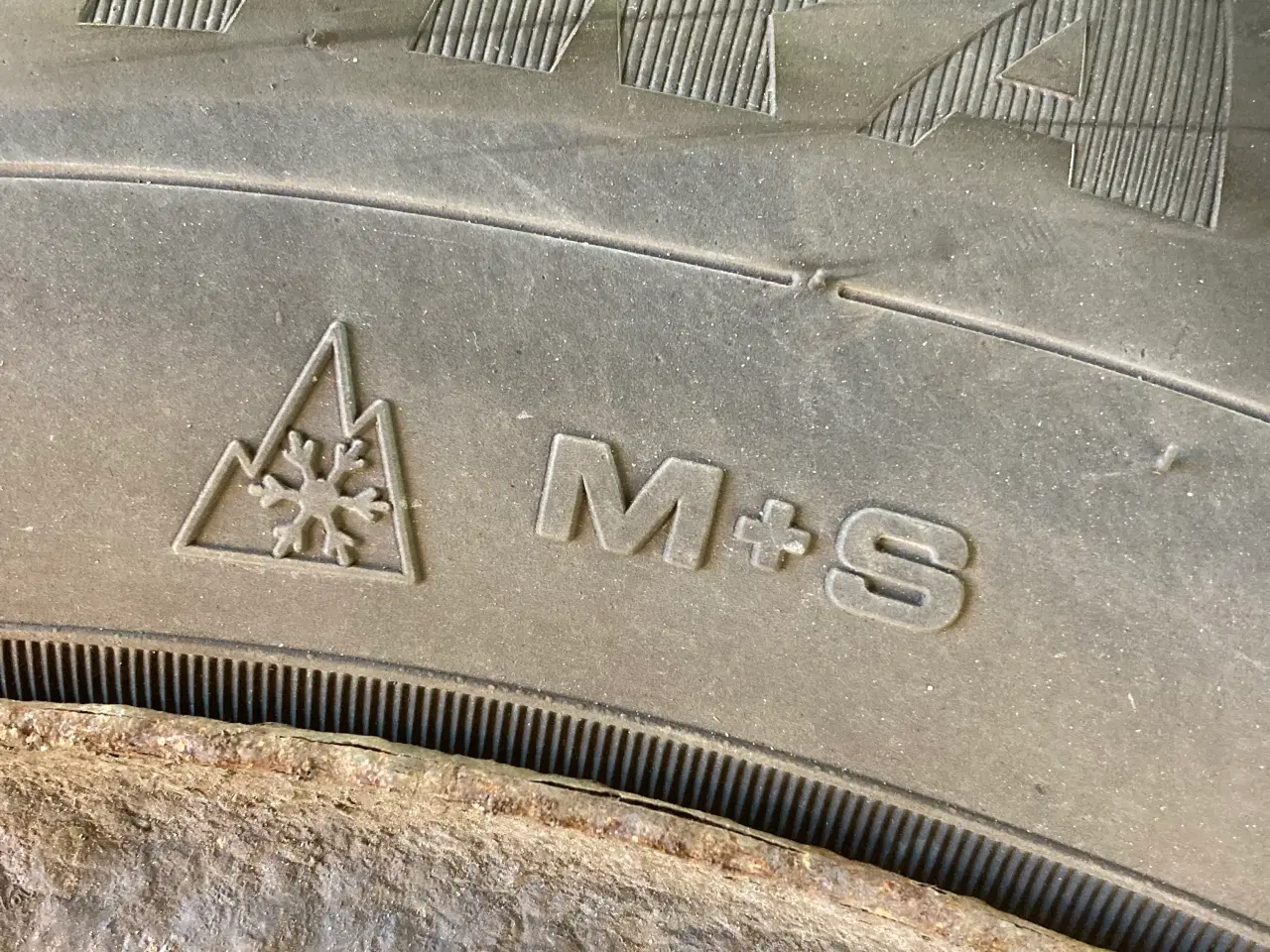 Billede 2 - 4 vinterdæk 215 / 65 R16