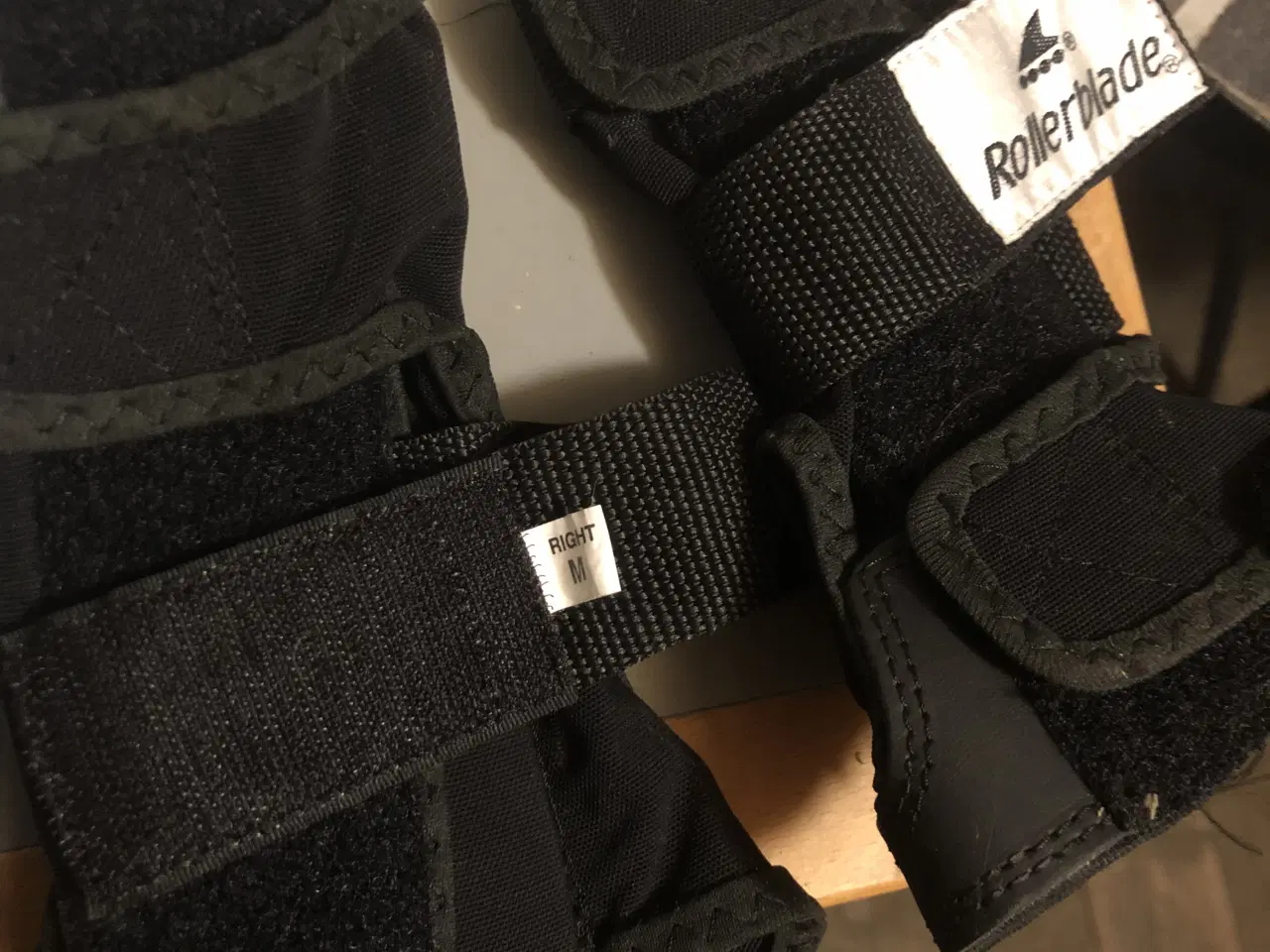 Billede 4 - 2i1 isskøjter og rulleskøjter