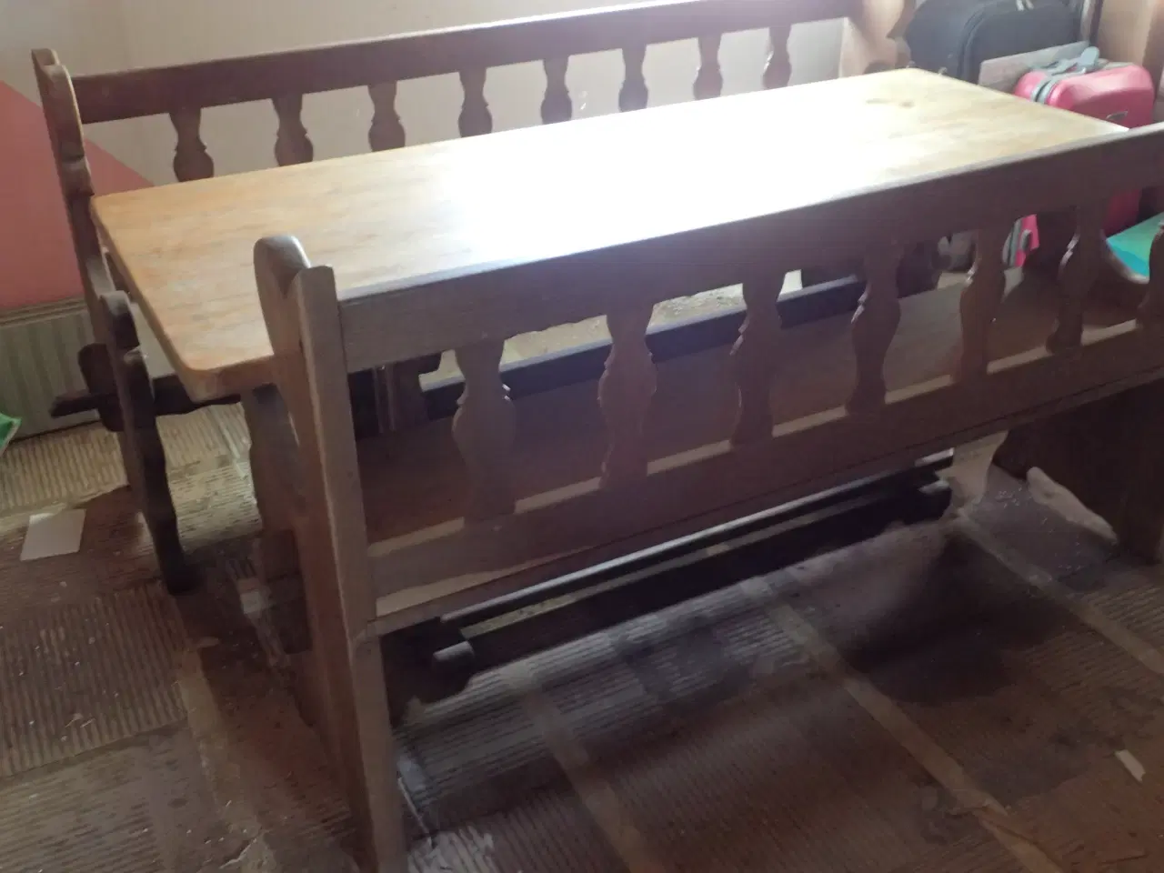 Billede 10 - Spisebord i massivt Egetræ