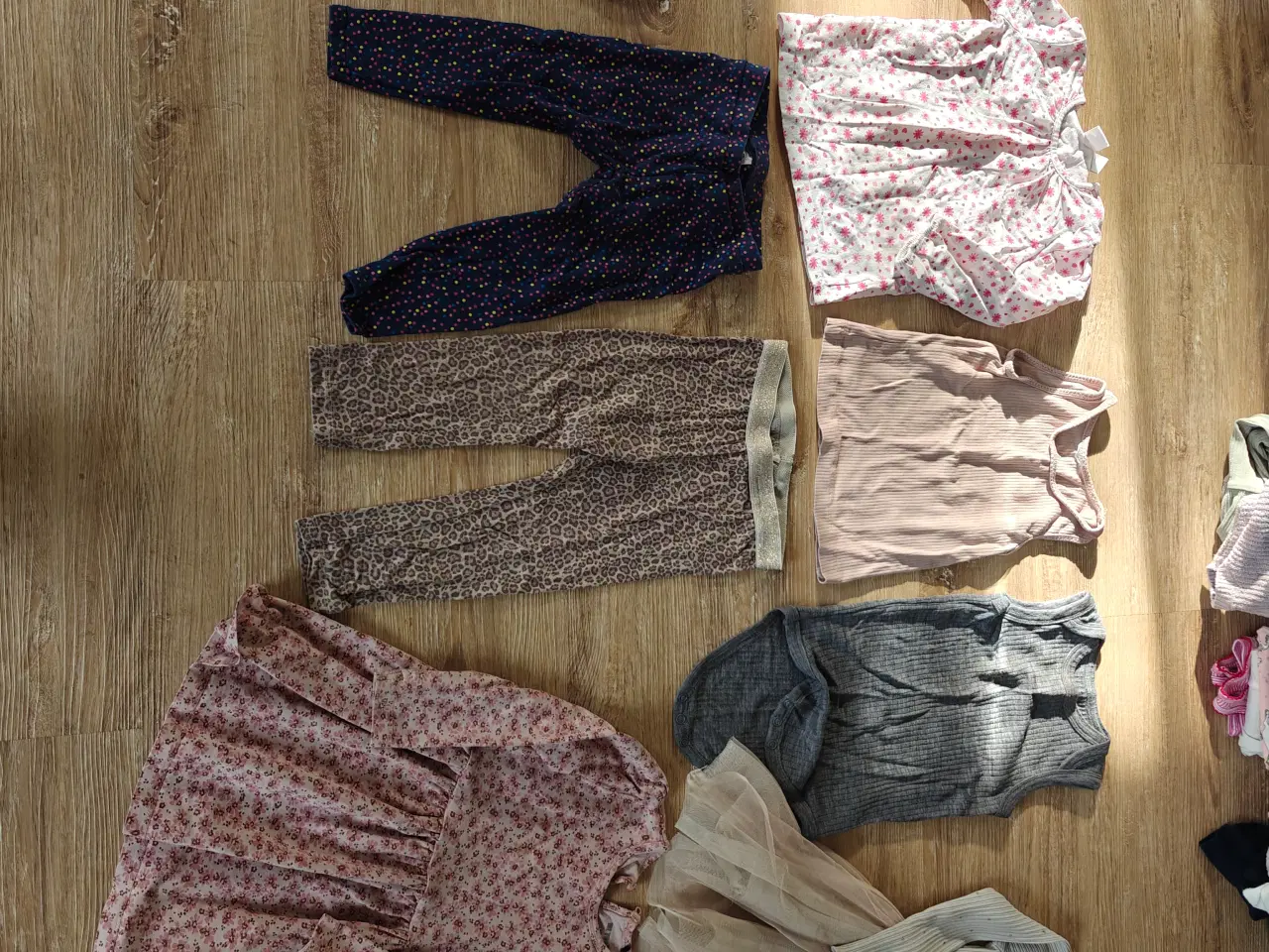 Billede 6 - Pigetøj str 86 92 98 