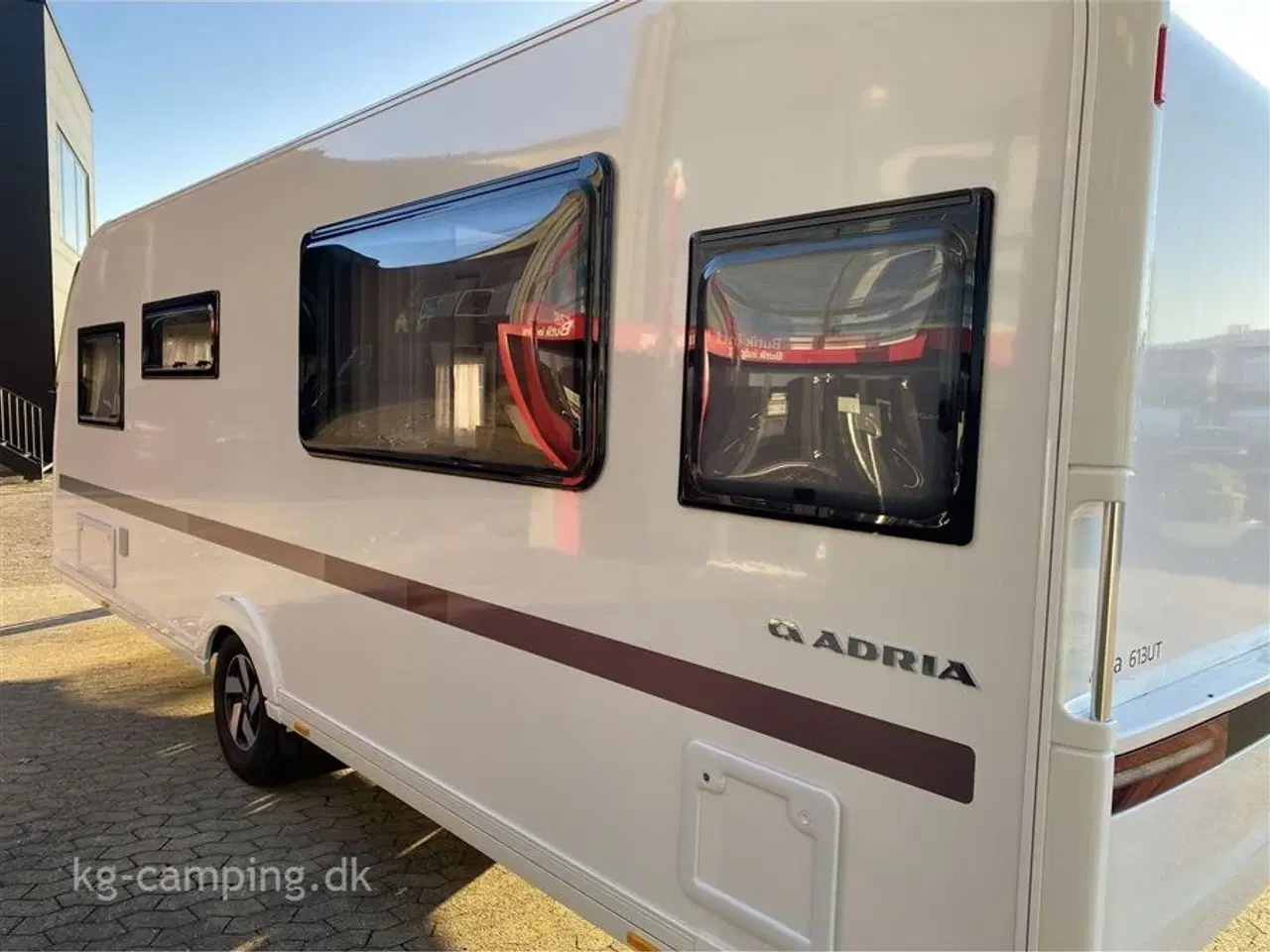 Billede 4 - 2026 - Adria Adora 613 UT   Eneste eksemplar i Danmark, stor udstyrspakke og stor rabat!
