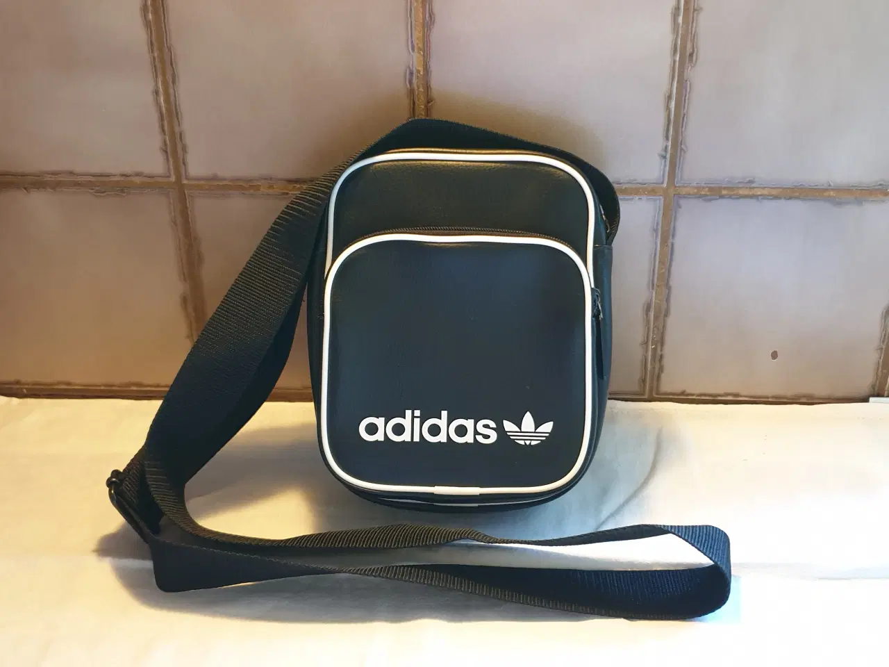 Billede 1 - Tasker Adidas  & Dunlop