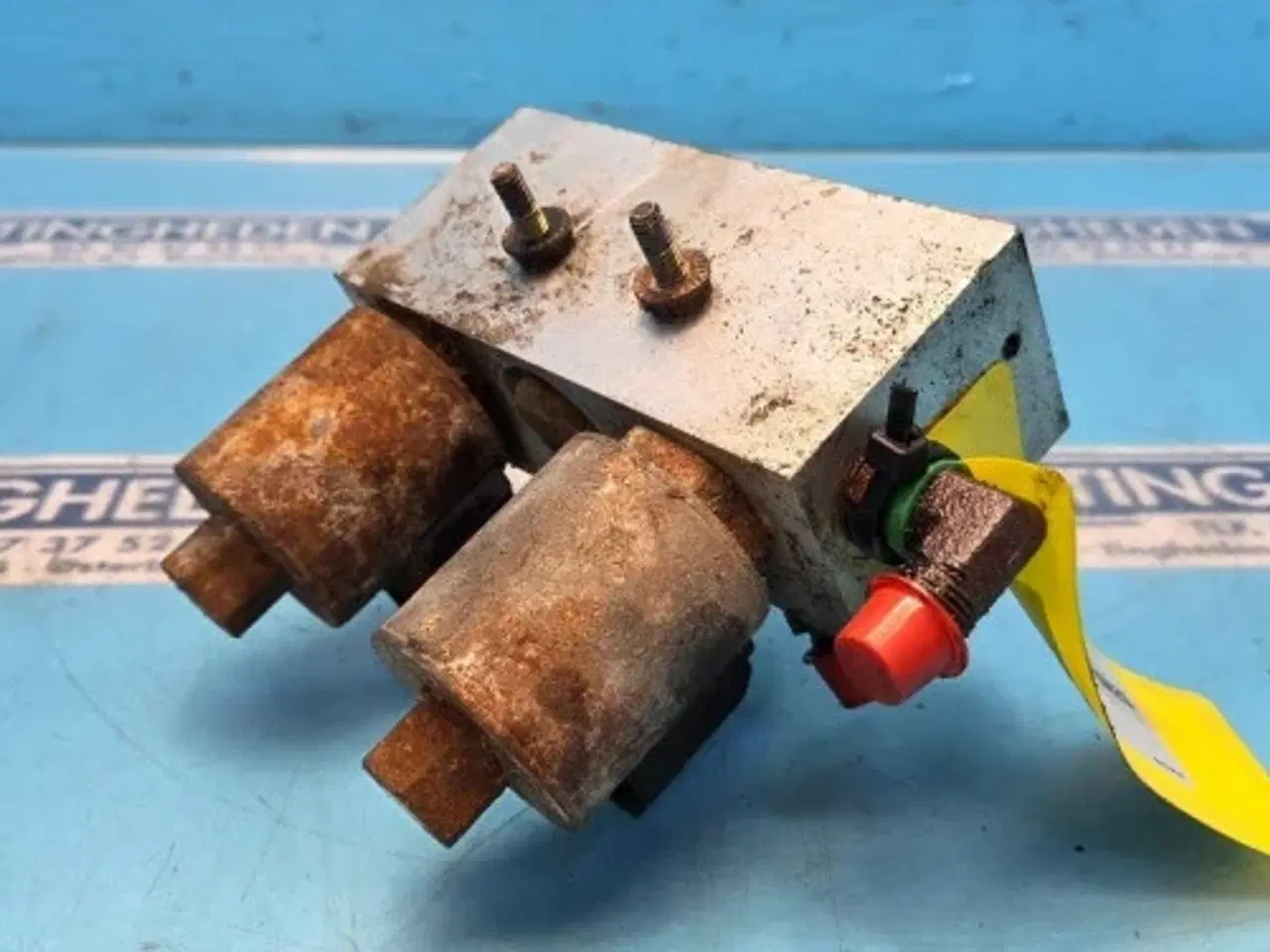Billede 2 - MacDon D60 Hydraulikventil 133985