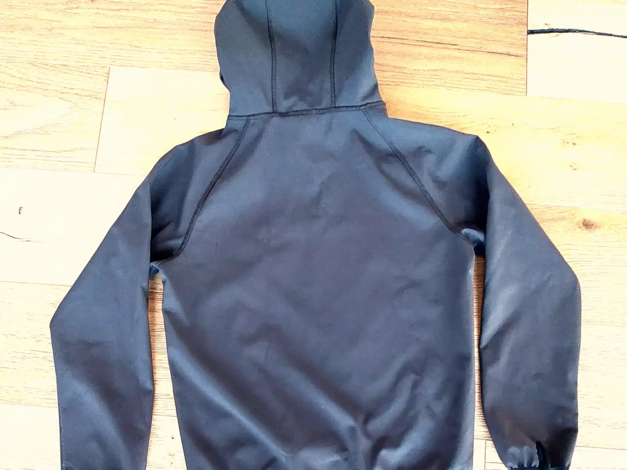 Billede 2 - Isbjörn of Sweden soft shell jakke med hætte