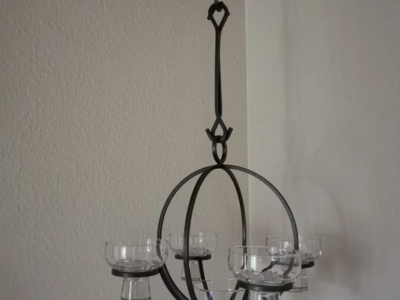 Billede 2 - Lofthængt jern-ophæng til fyrfadslys/små blomster