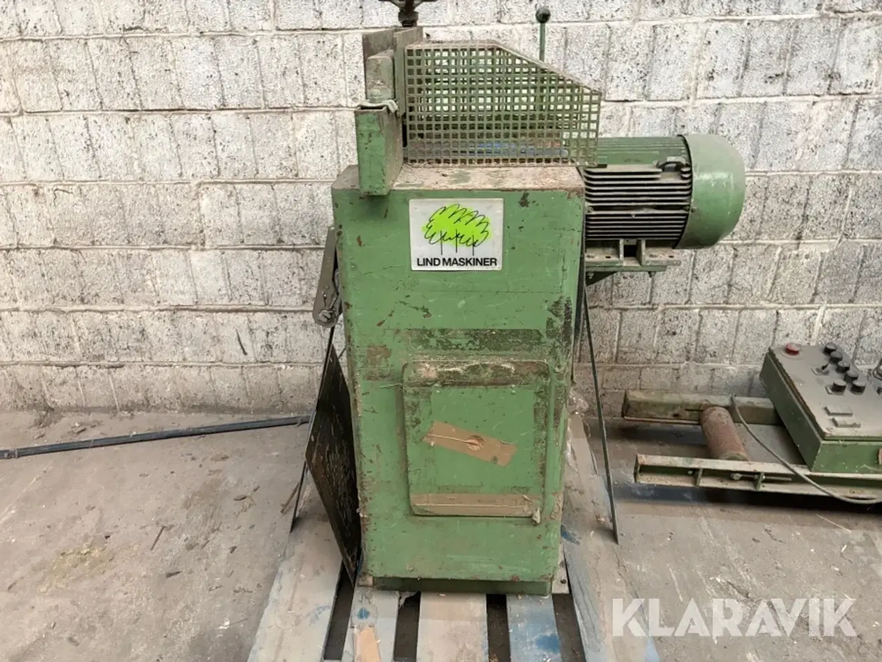 Billede 6 - Lot: rulleborde, kapsav og elskab Lind maskiner KS-300