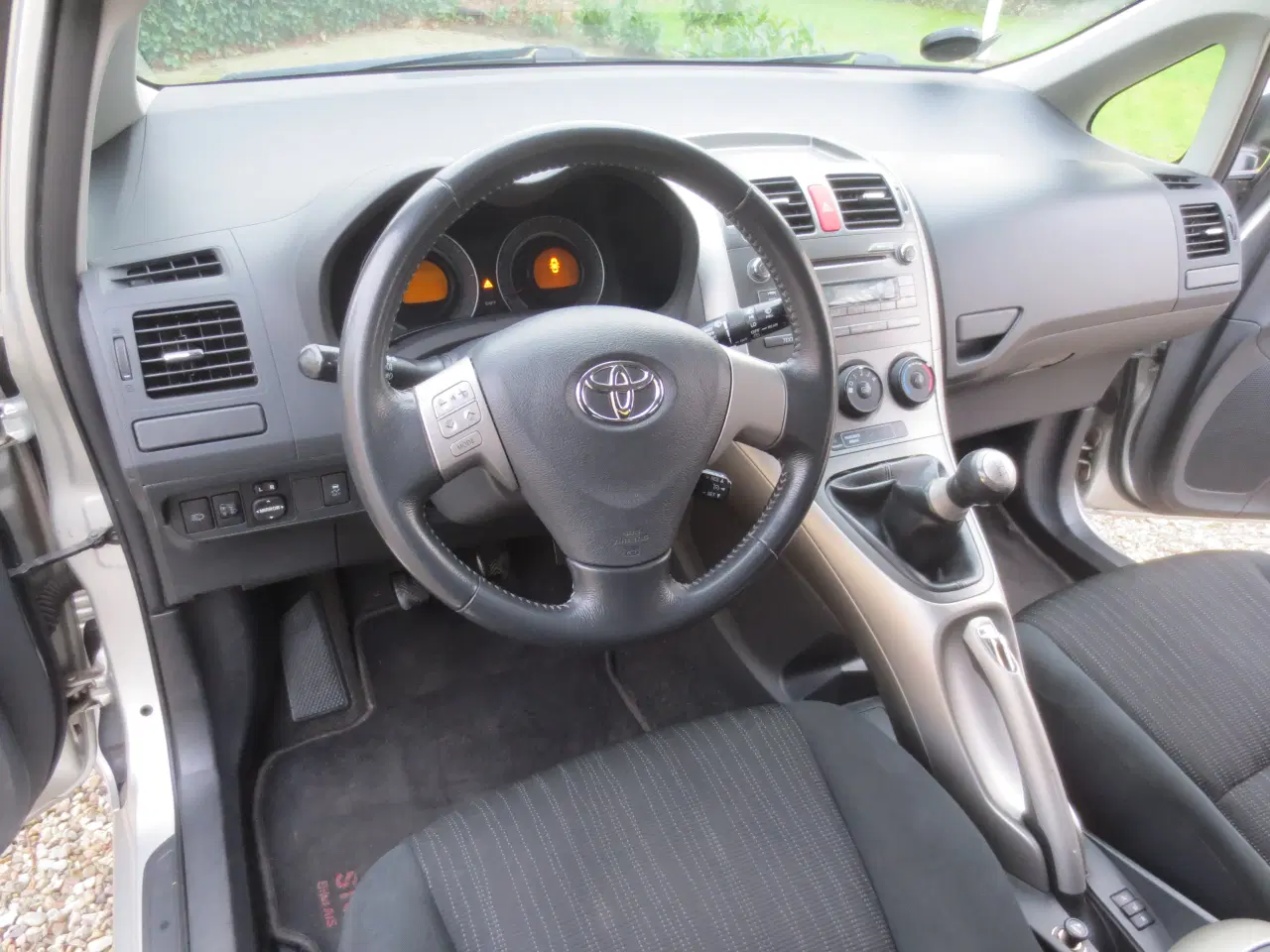 Billede 17 - Toyota Auris 1.6 i årg 2007 synet 9/24. 