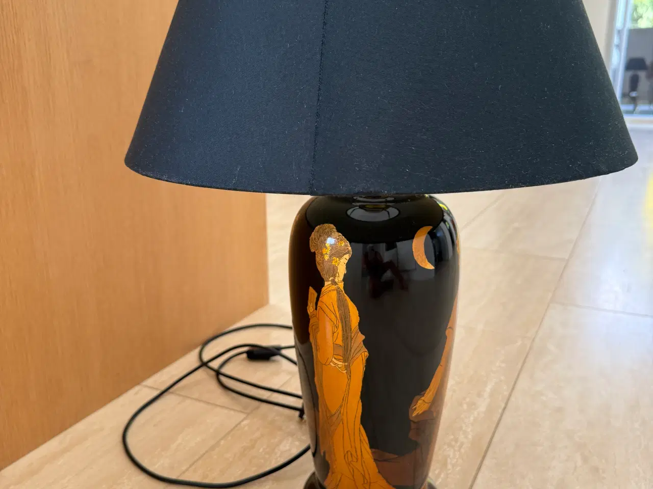 Billede 2 - Pæn bordlampe