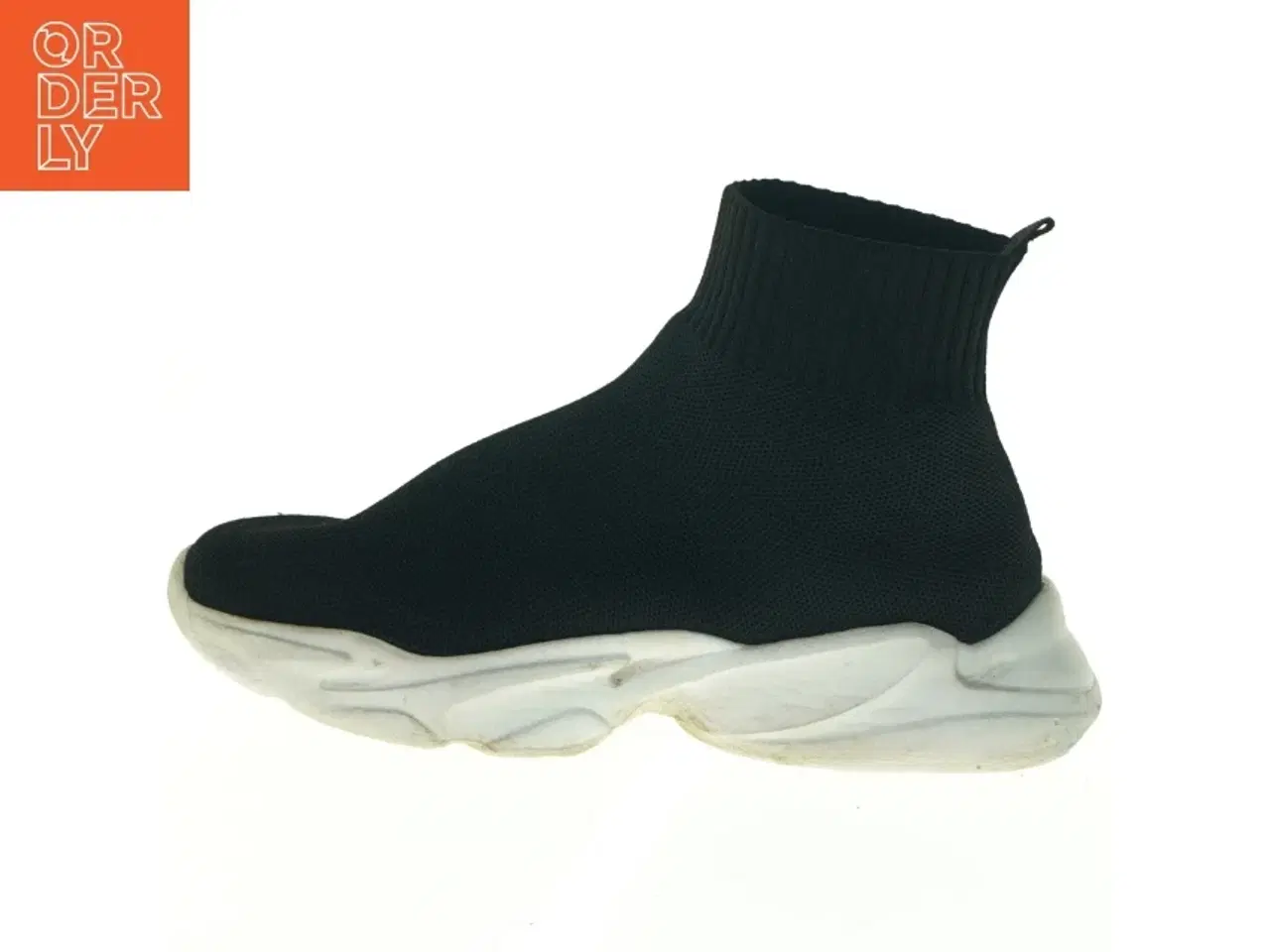 Billede 2 - Sorte sneakers (str. 39)