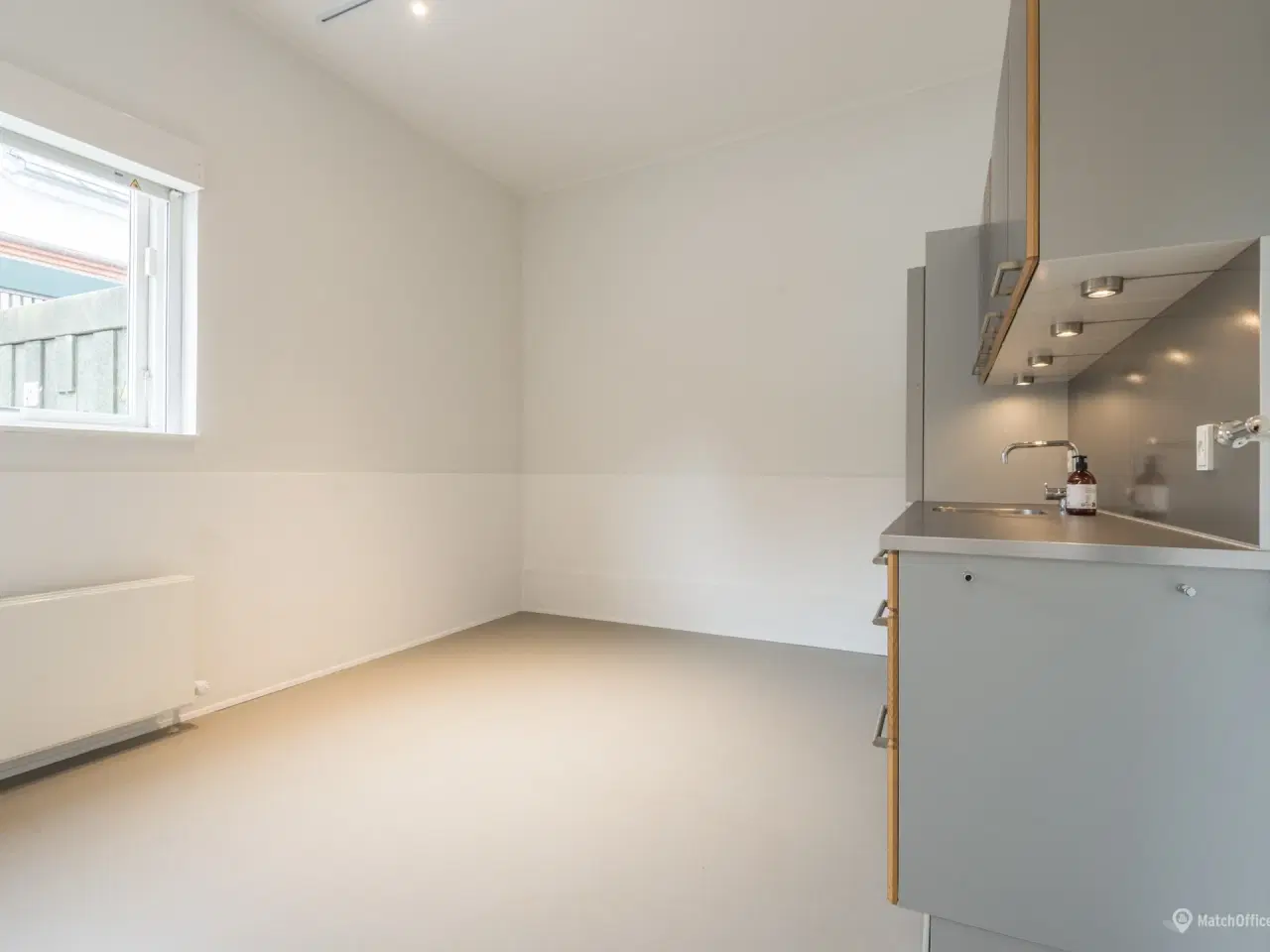 Billede 9 - Charmerende butik. klinik, kontor eller café i Kirkegade