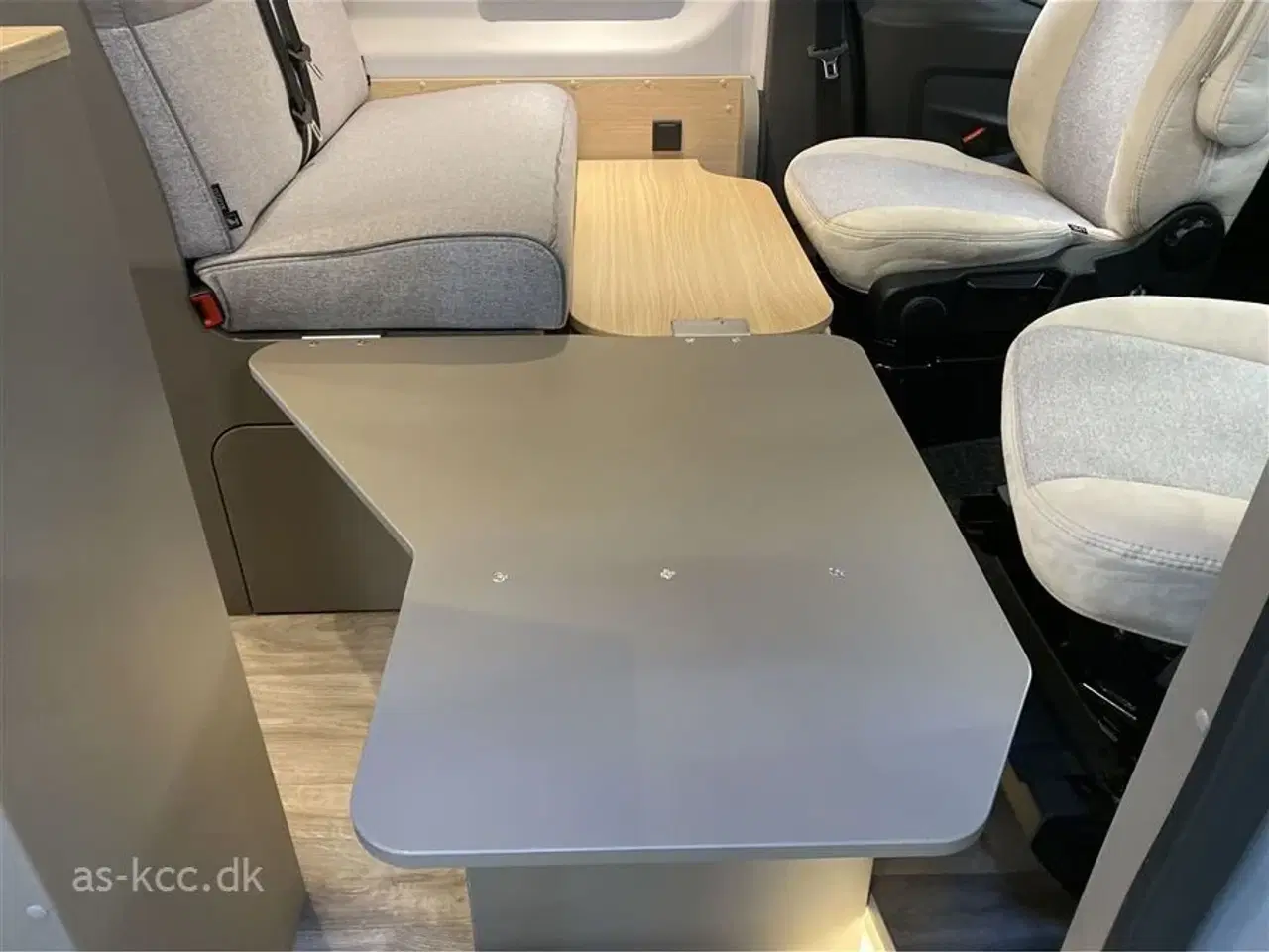 Billede 14 - 2024 - LMC Innovan 590 Active Automat gear Ny LMC Inovan 590 Active med Automatgear, 140 HK og den har kun kørt 4.070 KM