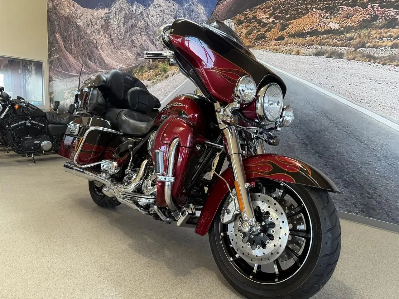Billede 3 - Harley-Davidson FLHTCUSE Electra Glide Ultra Classic CVO 110"