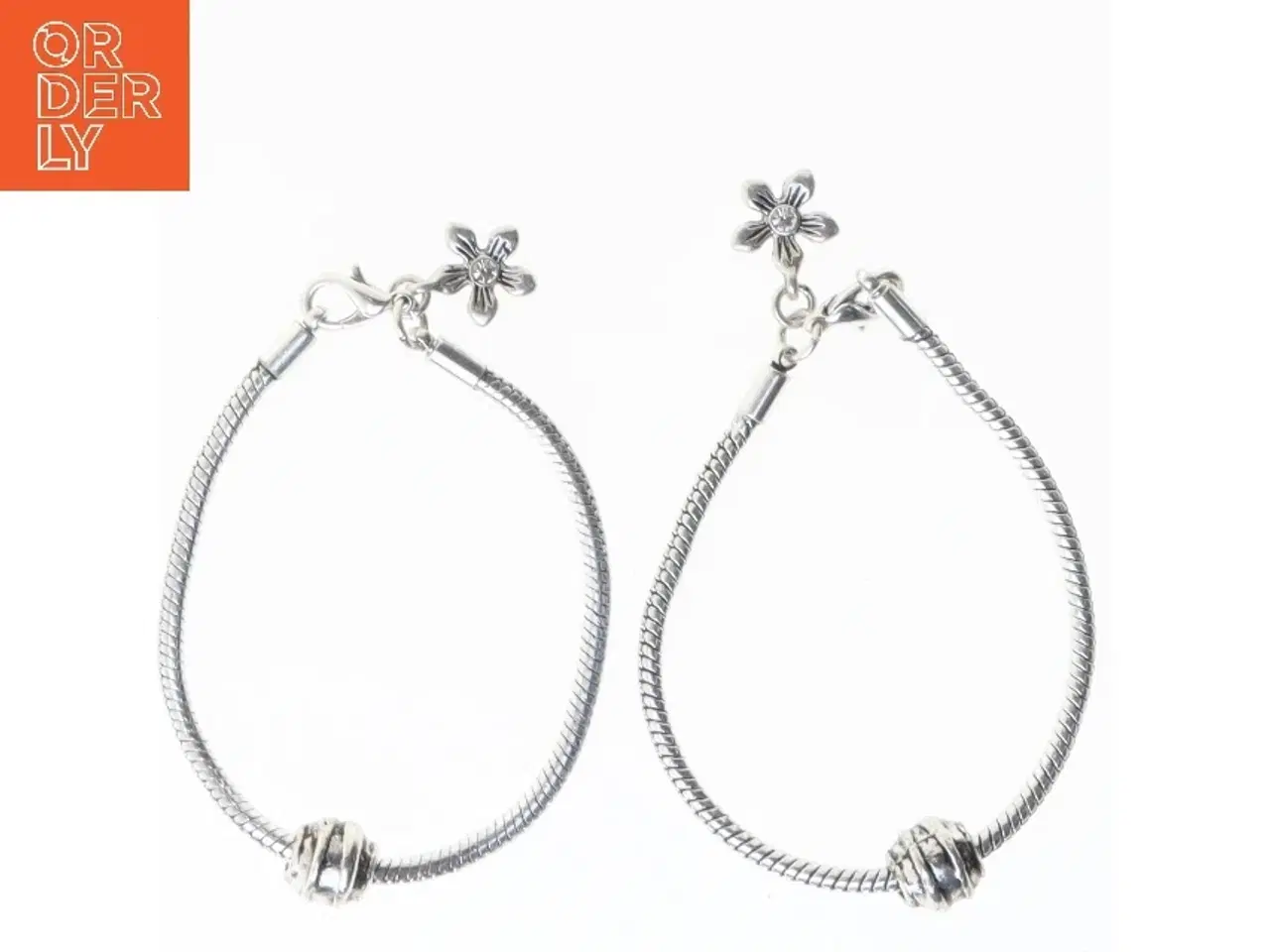 Billede 1 - Sølv armbånd med blomster vedhæng (str. 2 stk 17,5 cm)