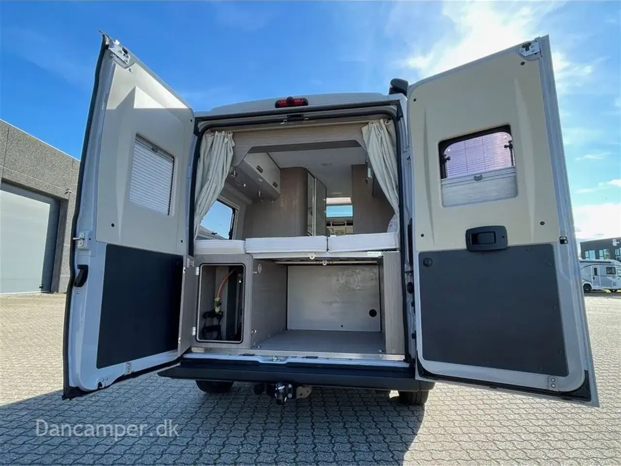 Billede 6 - 2022 - Chausson Premium Road Line   Kommissionsbil!  Speciallakering, 9 trins automatgear, 160 Hk,  træk og skyroof