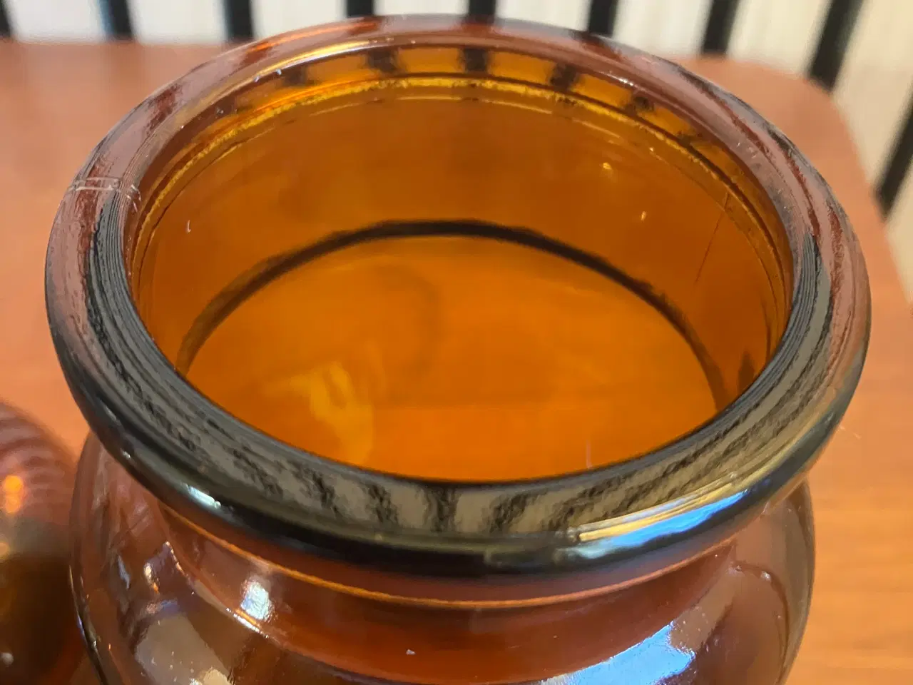 Billede 4 - Apotekerglas fra 1970'erne i brunt glas med låg.