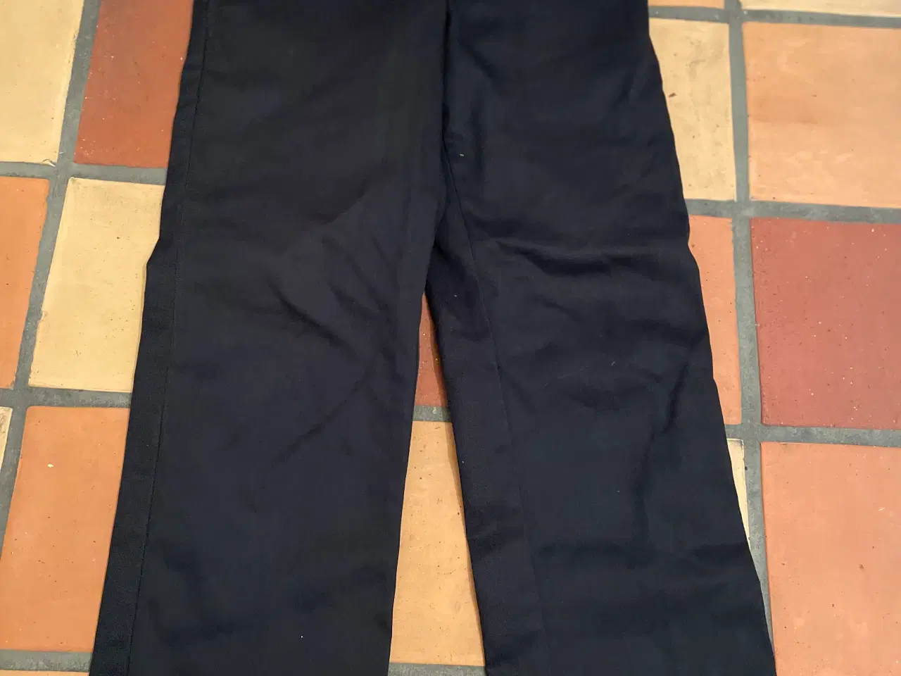 Billede 1 - dickies bukser w27/L28 brugt få gange