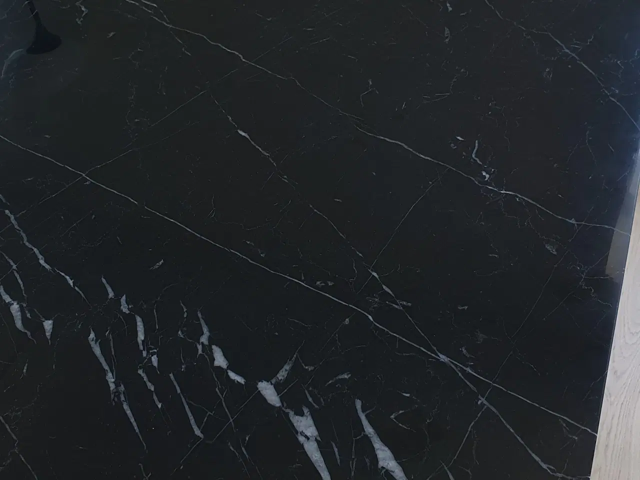 Billede 4 - Sort marmor spisebord