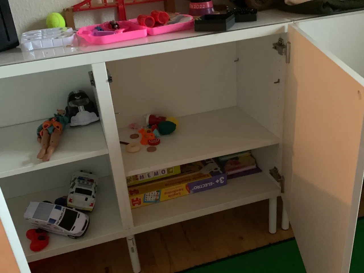 Billede 3 - Kommode i højglans 